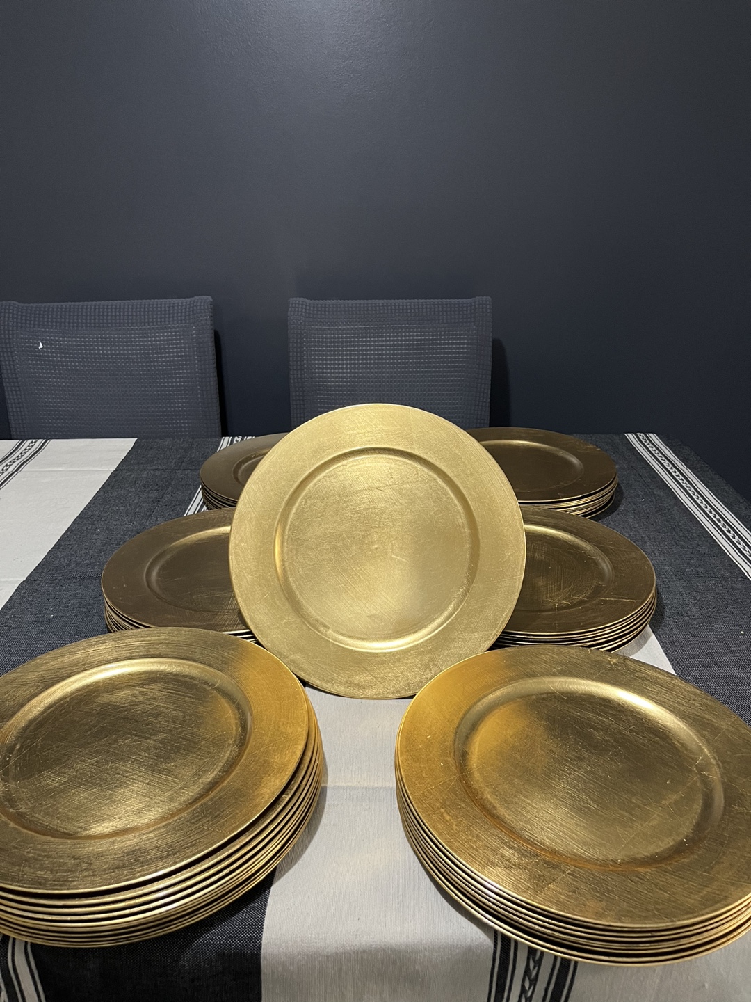 Gold Charger Plates - photo 3