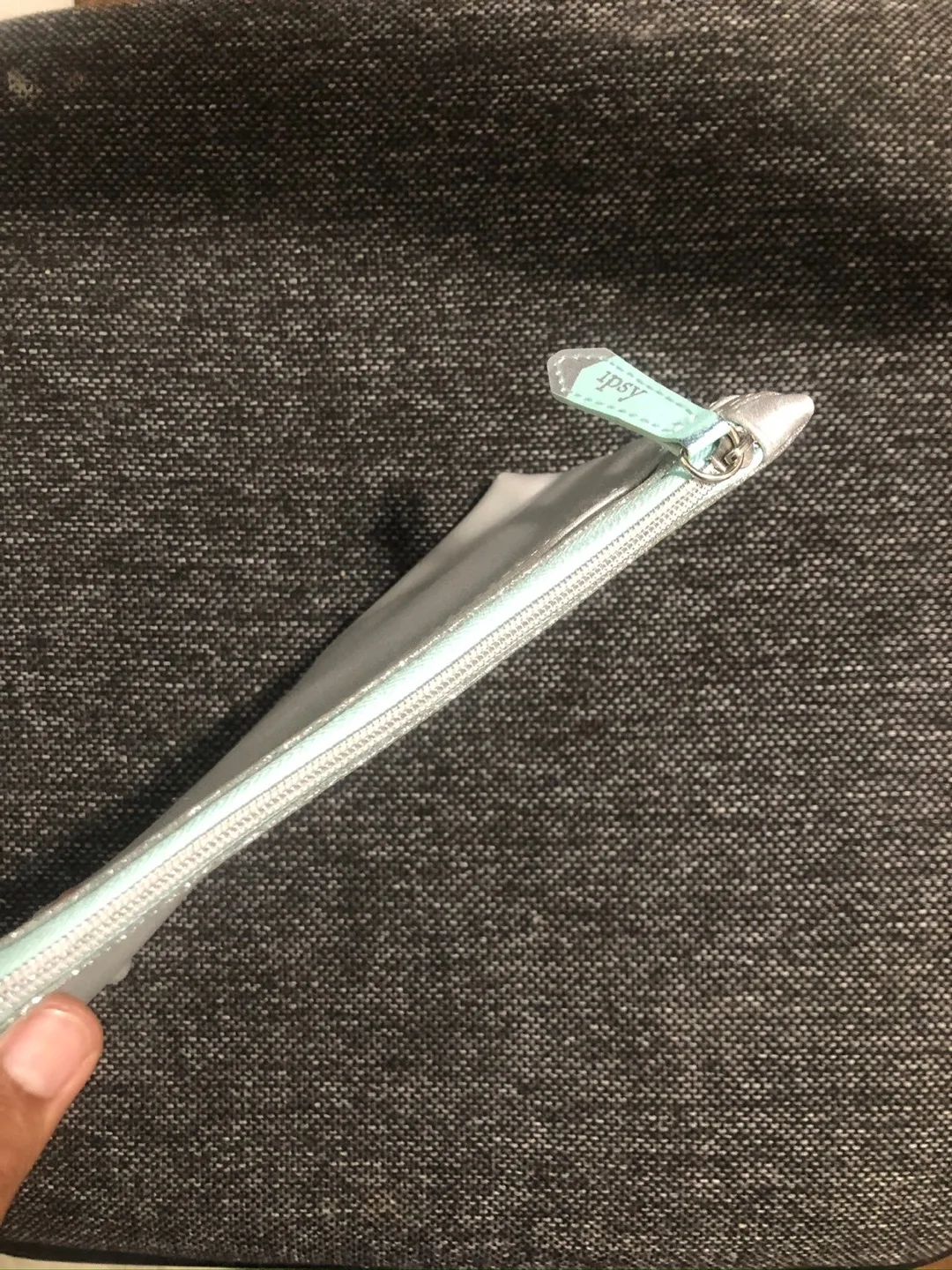 Silver Pencil Case with Zipper image indicator(3)