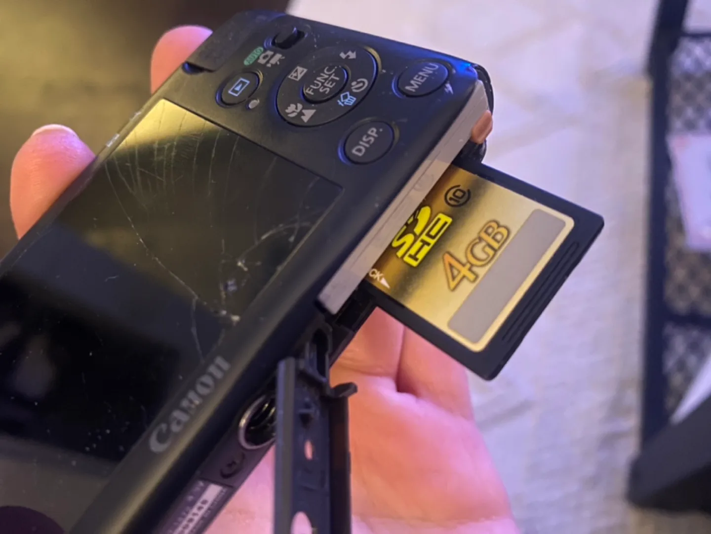 Canon PowerShot SD1400 IS Digital Elph Camera image indicator(3)