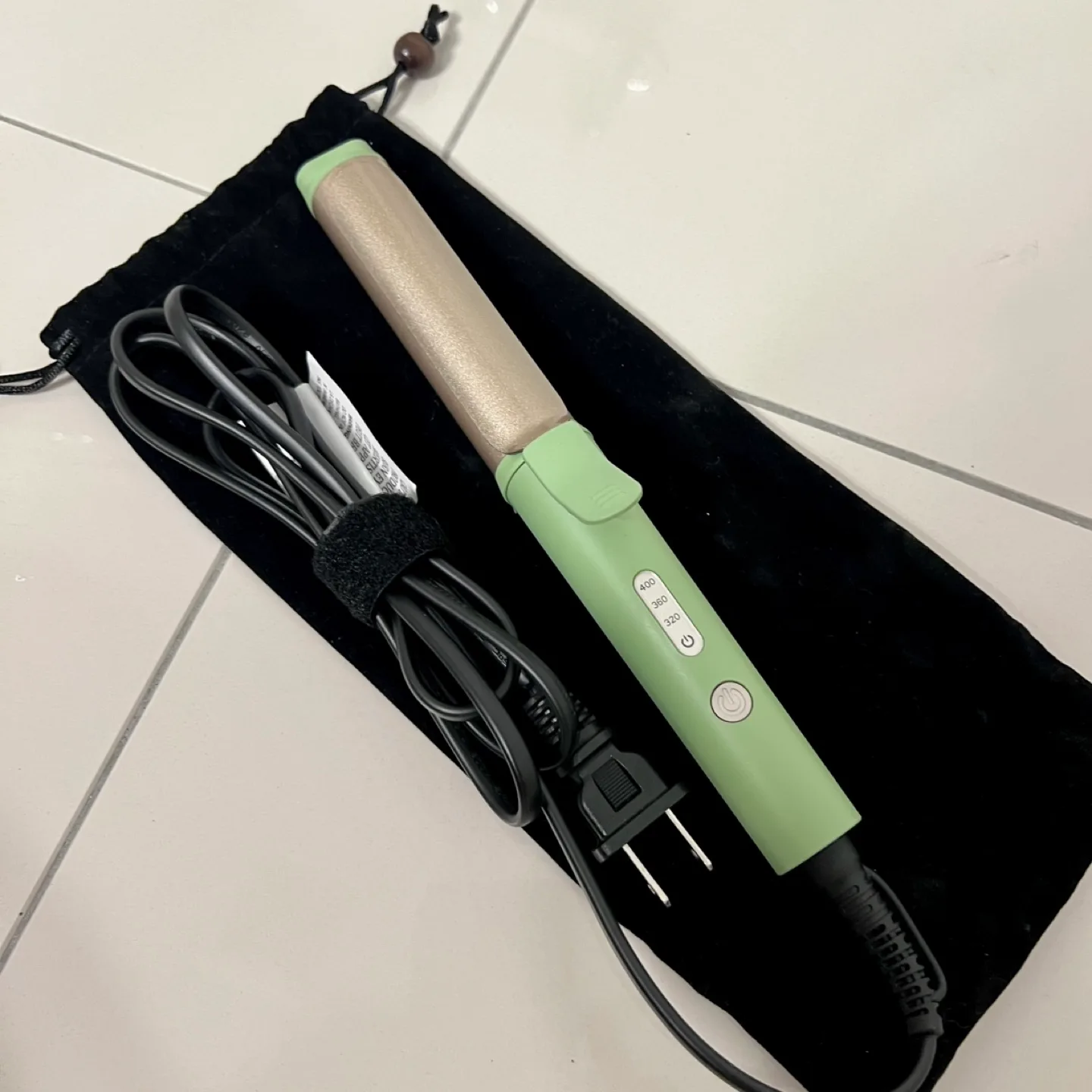 Brand New Travel Sized Curling Iron image indicator(3)