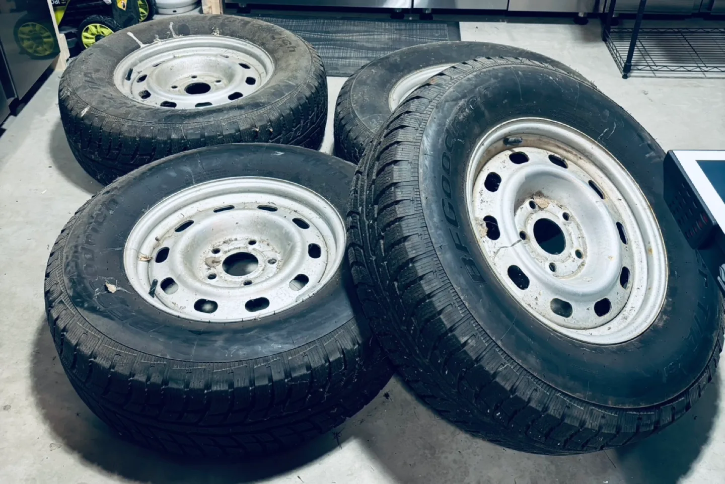 Set of 4 Winter Tires and Rims image indicator(2)