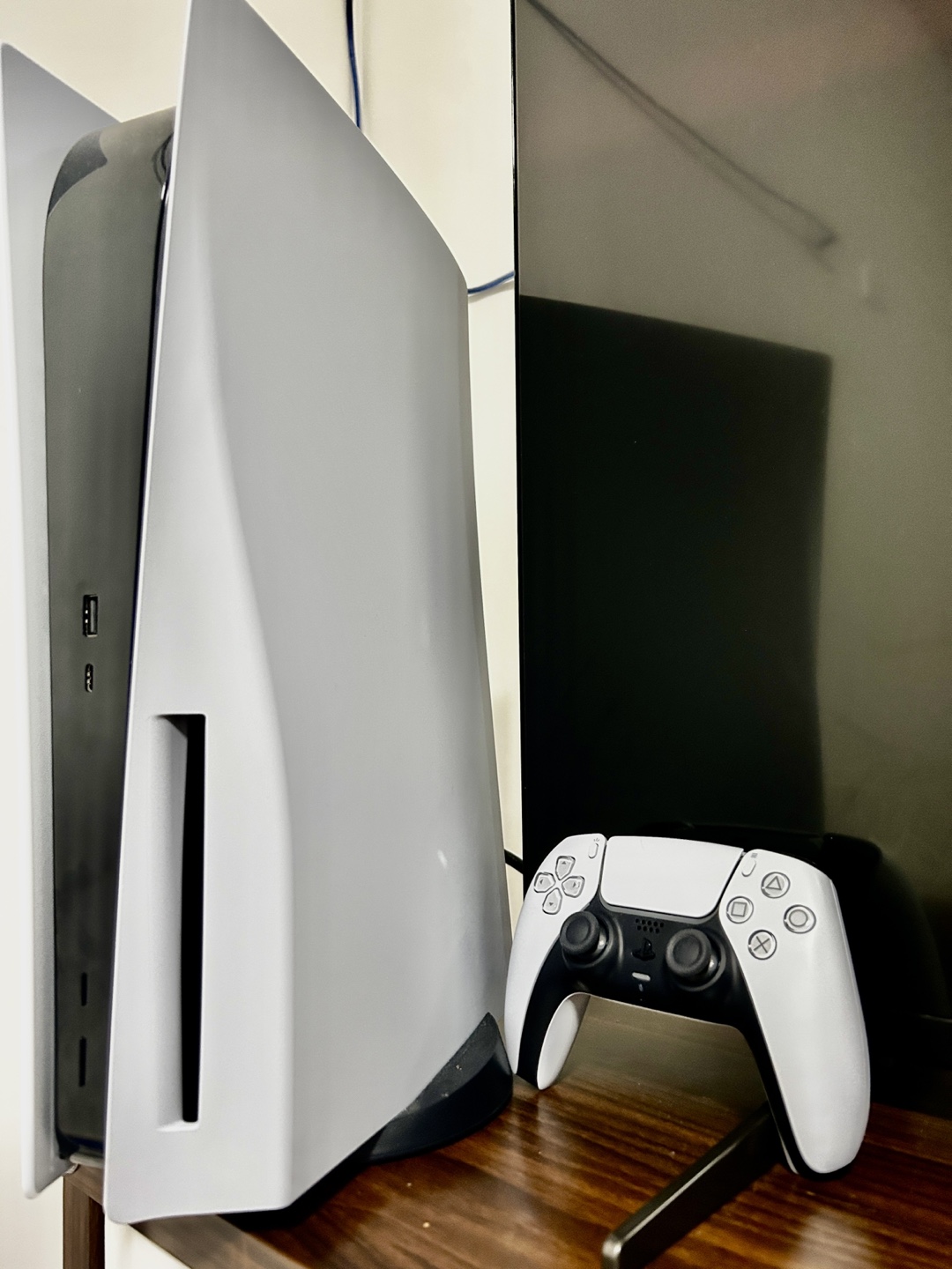 PlayStation 5 Console with controller - White