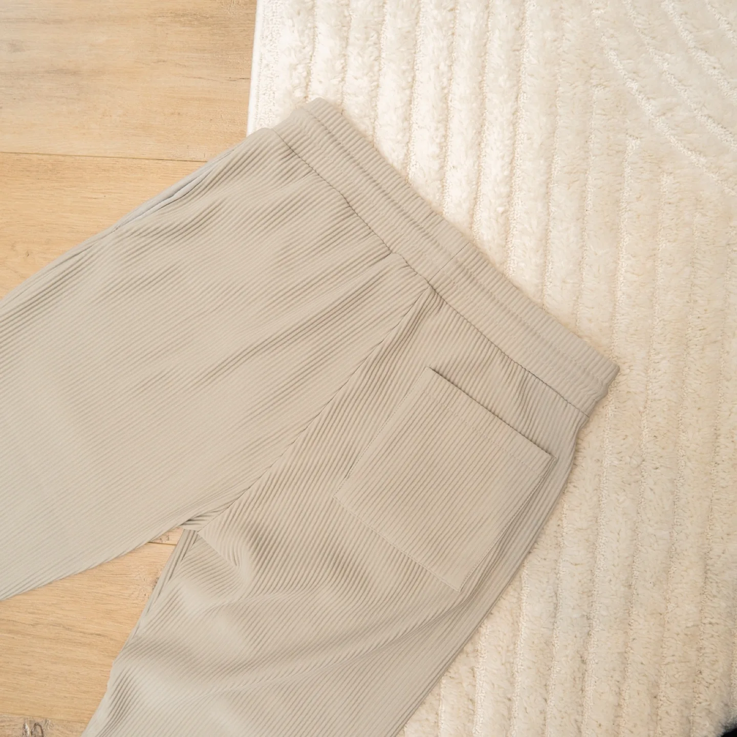 Zara Pleated Pants image indicator(5)
