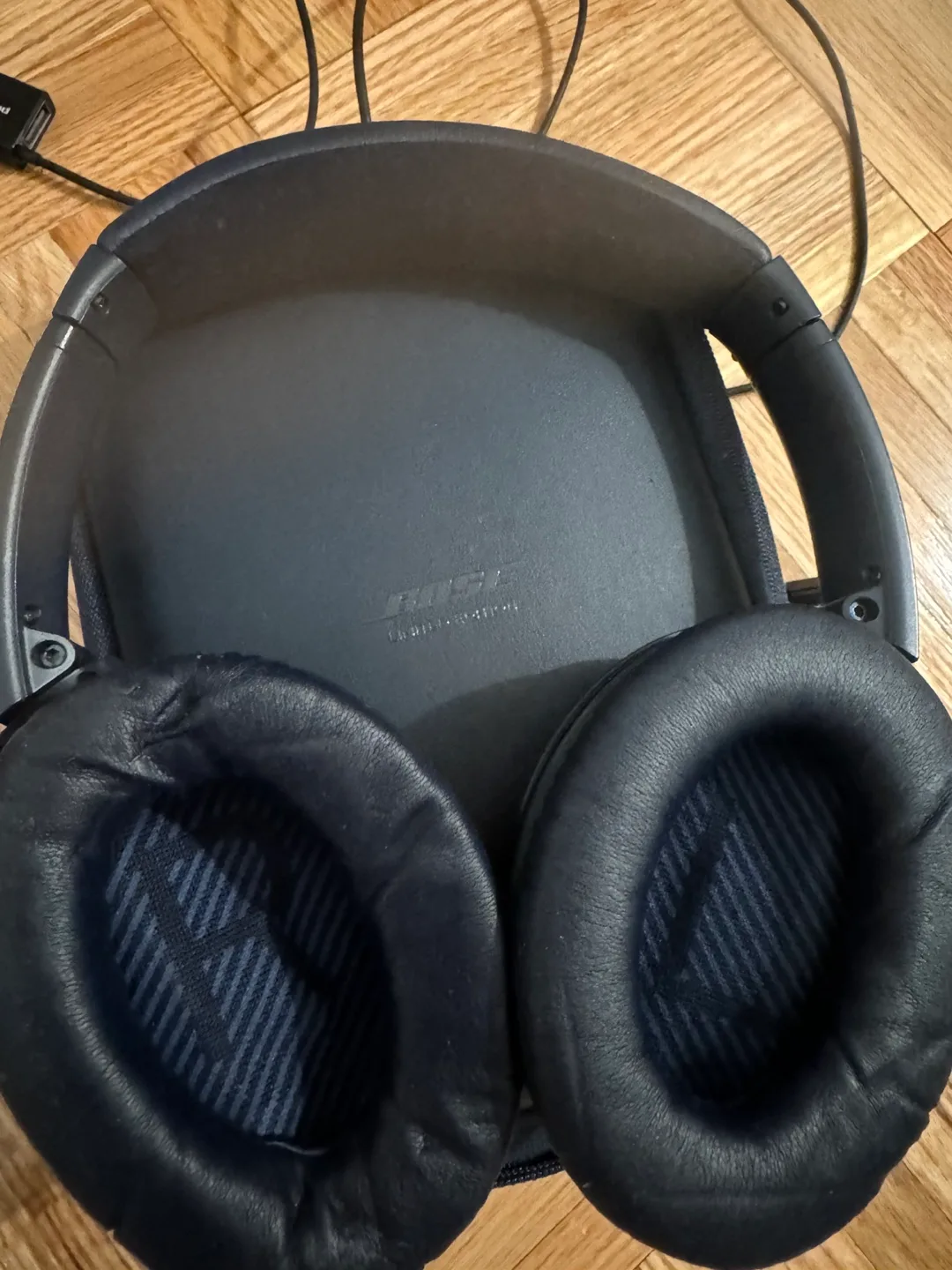 Bose QuietComfort 35 Wireless Headphones image indicator(2)