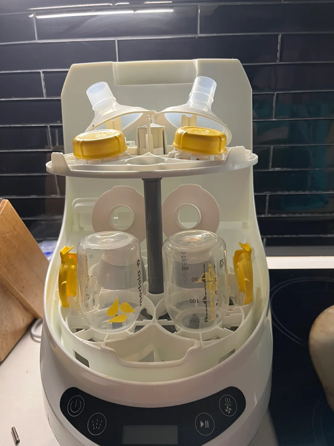 Baby Brezza Bottle Washer Pro Baby Bottle Sterilizer & Dryer image indicator(3)