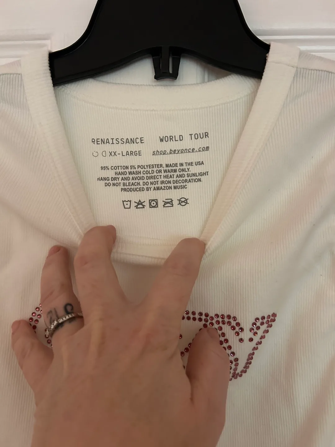 White tank top with rhinestone detail image indicator(2)
