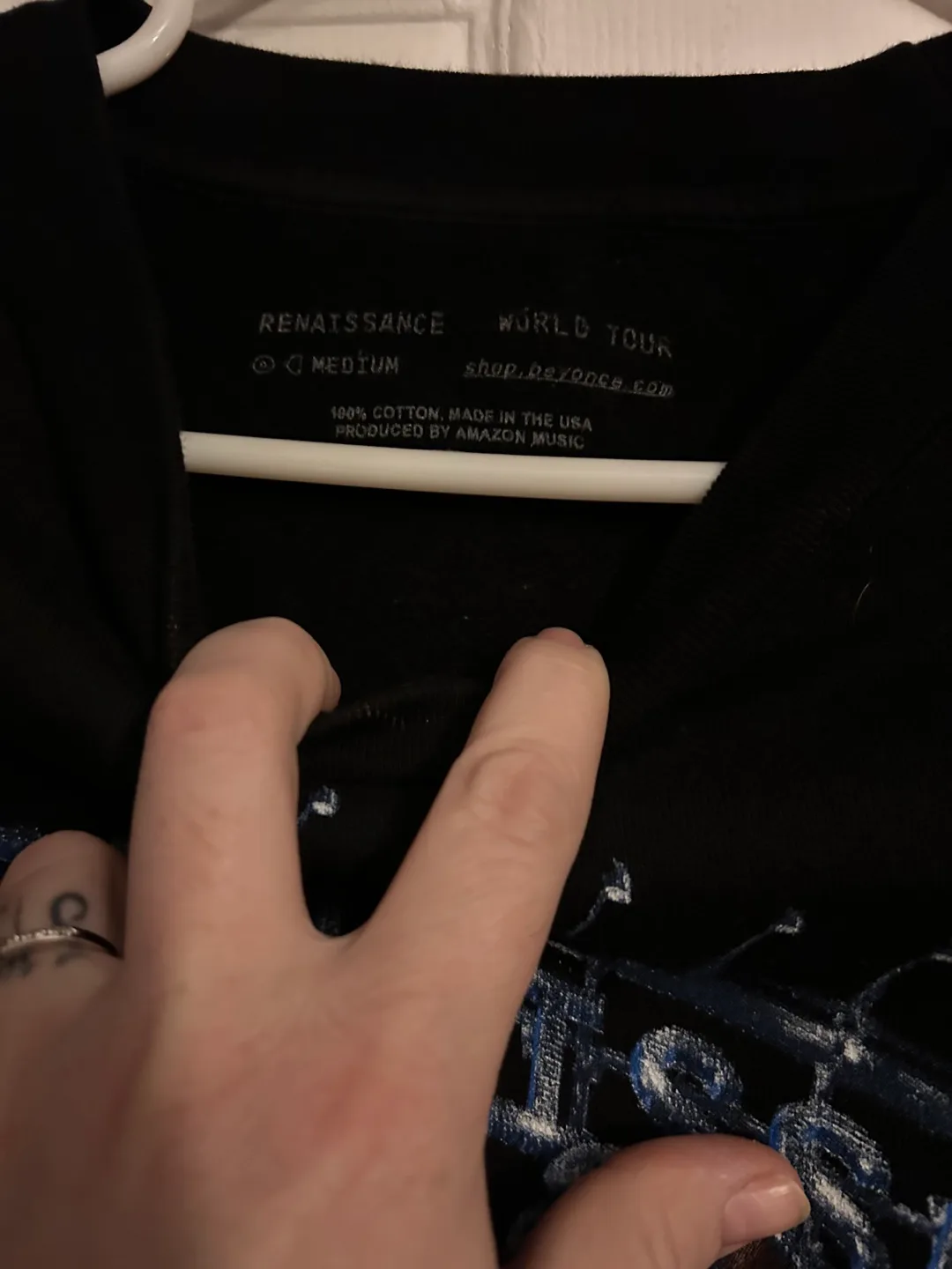 Beyoncé renaissance tour sweatshirt. image indicator(2)