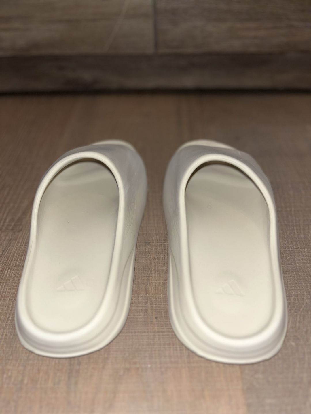Yeezy Slides - photo 2