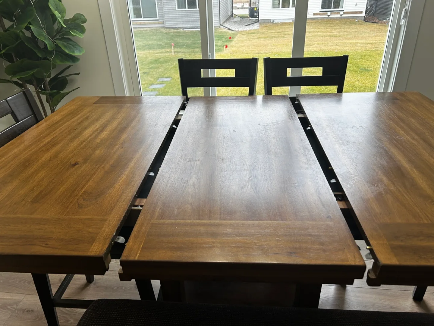 Extendable Dining Table Set image indicator(3)