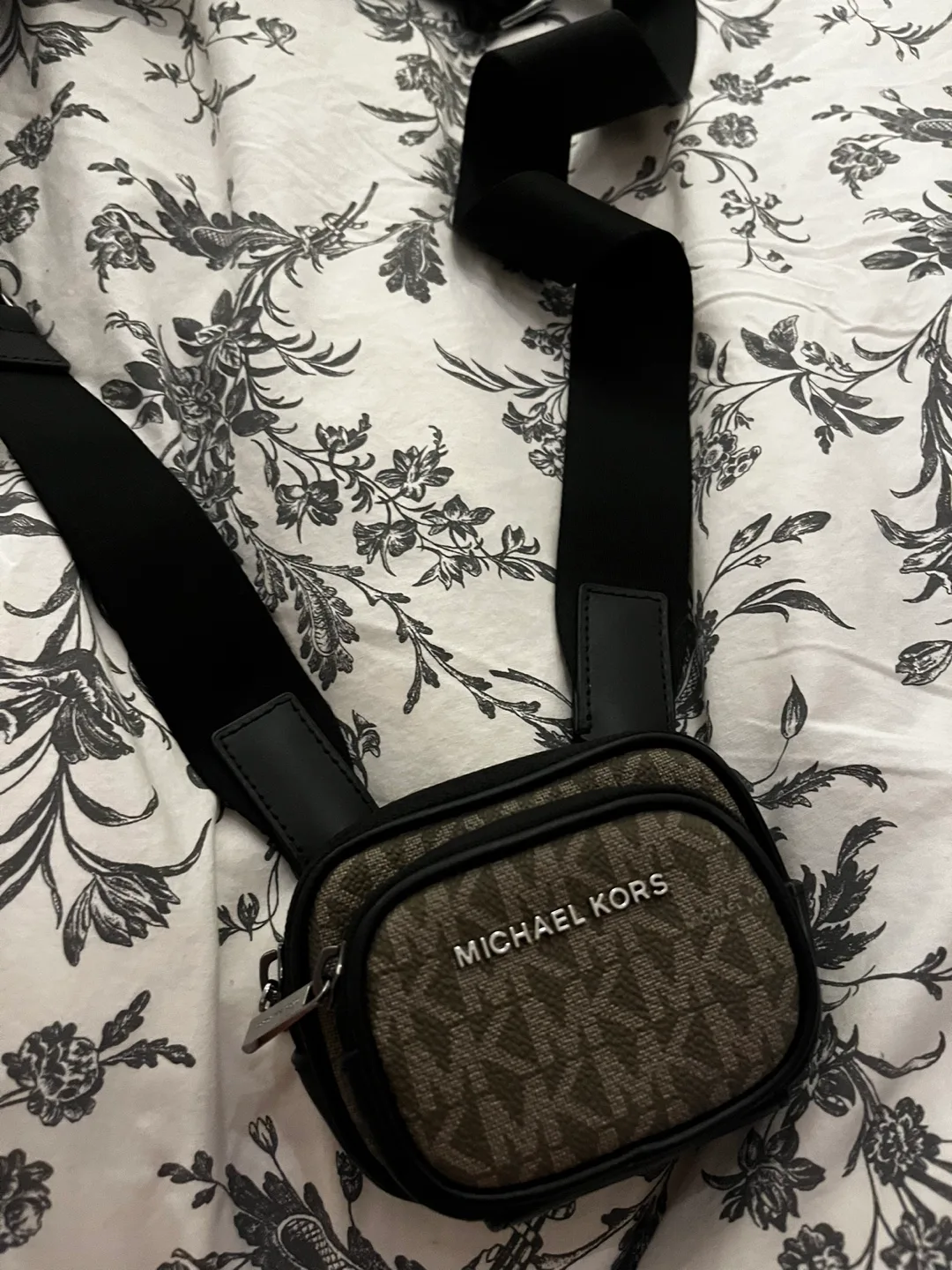 Michael Kors Super Mini Crossbody Bag thumbnail