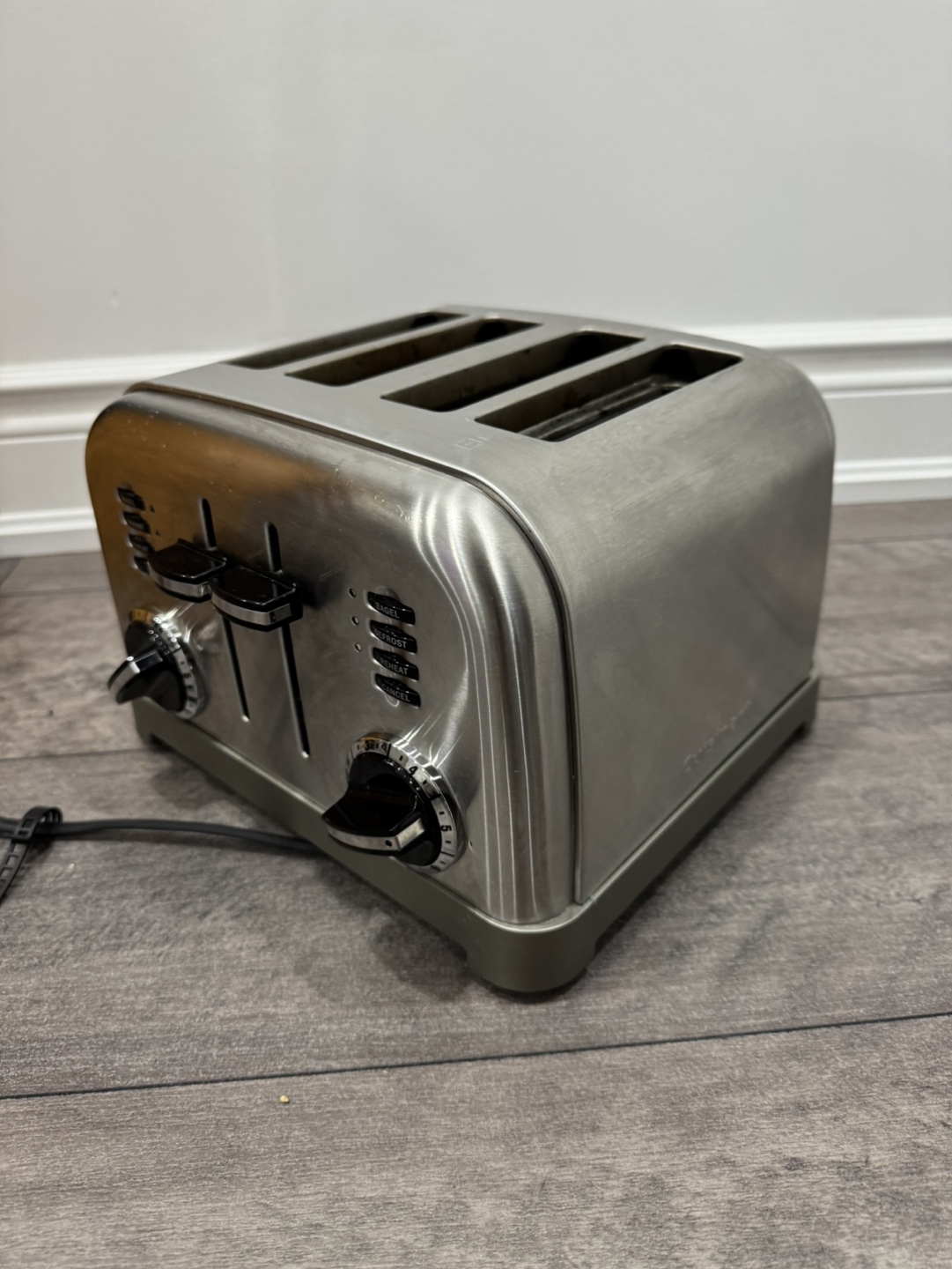 Cuisinart 4-Slice Toaster - photo 3
