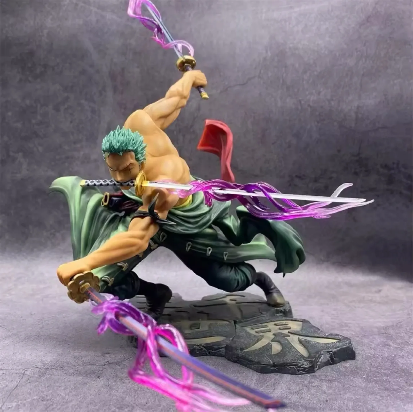 One Piece Roronoa Zoro Figure thumbnail