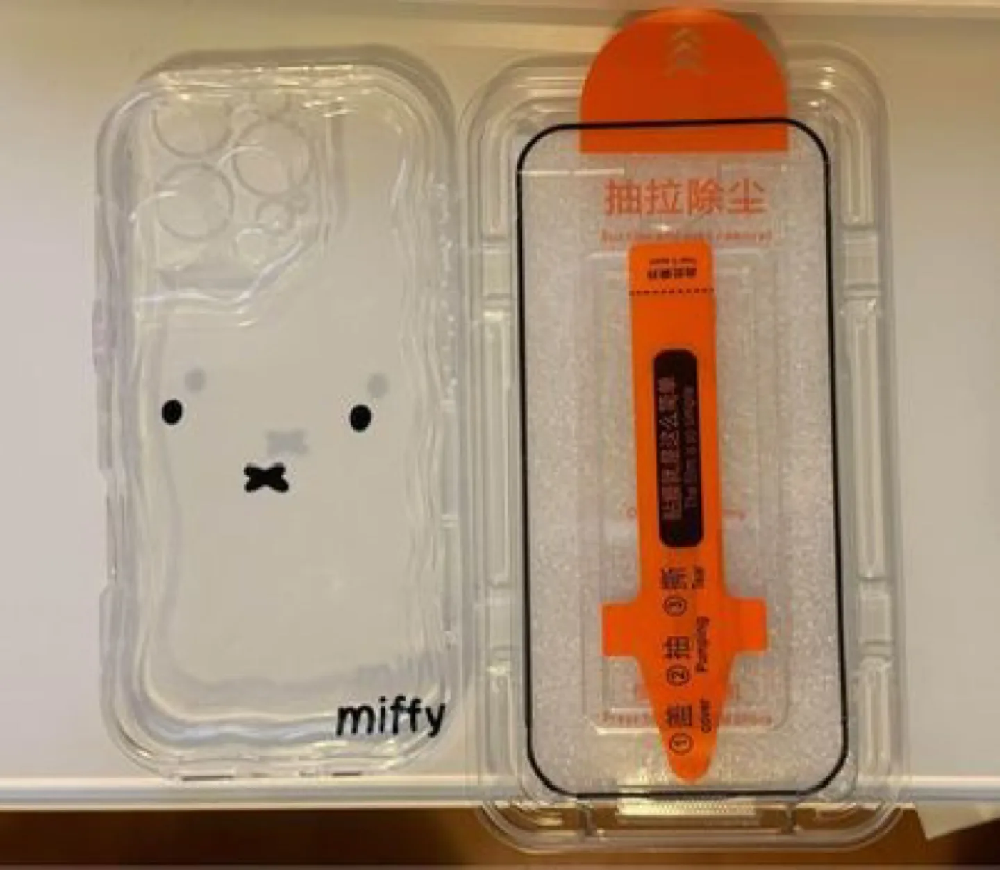 iphone 16pro case and screen protector thumbnail