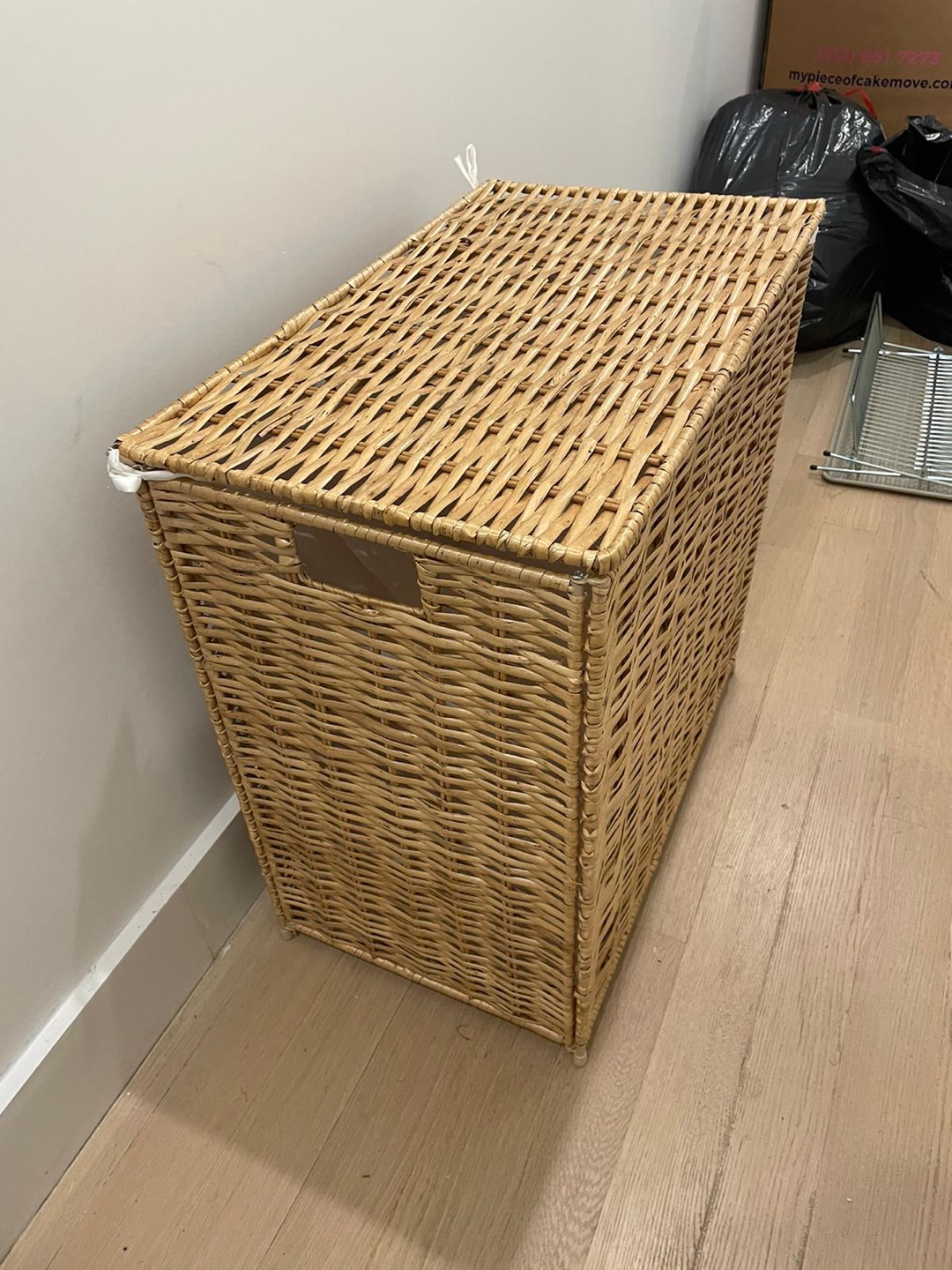 Wicker Laundry Basket / 2 containers