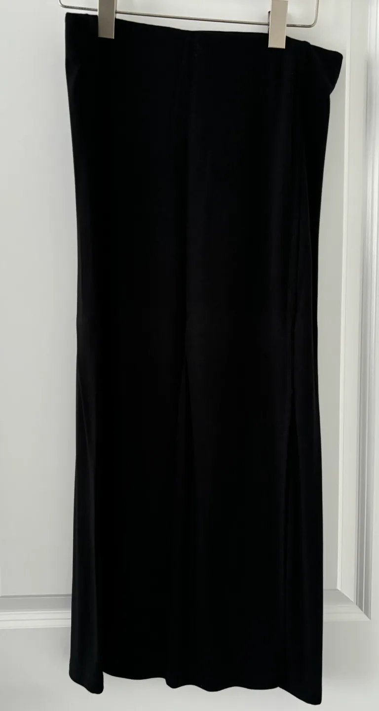LOFT Women's Black Pull-on Skirt Front Slit -SP  *BNWT* image indicator(3)