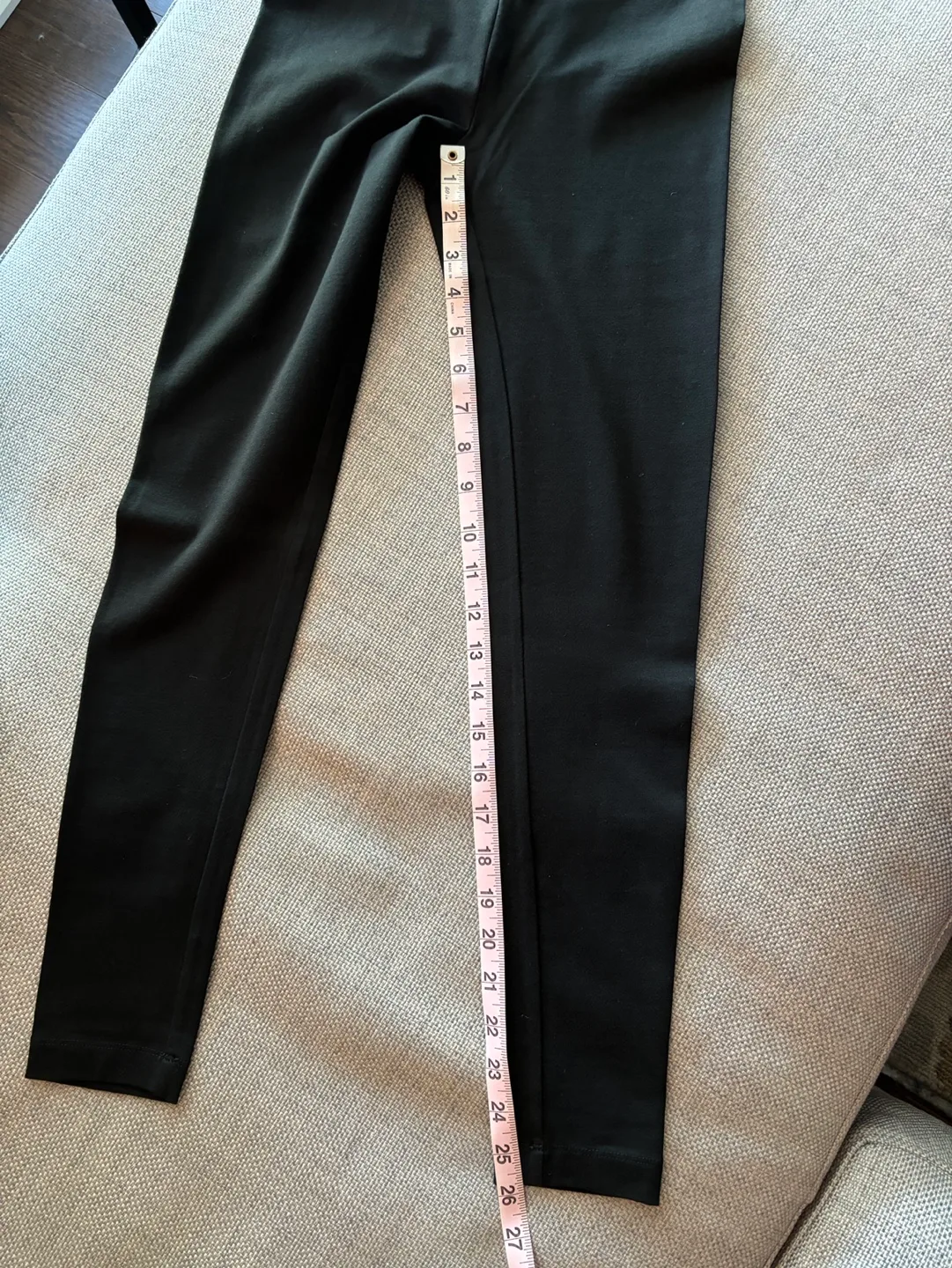 LOFT Women’s Black Knit Leggings - Size Small BNWT image indicator(4)