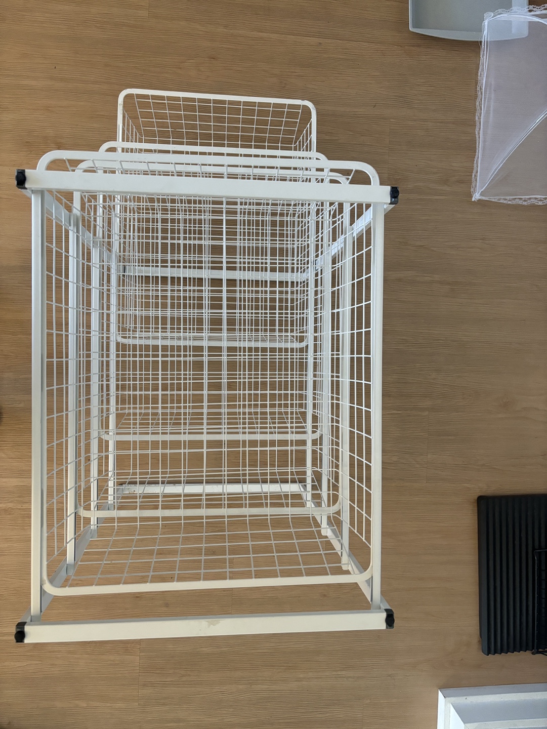 White Wire Storage Shelf - photo 4