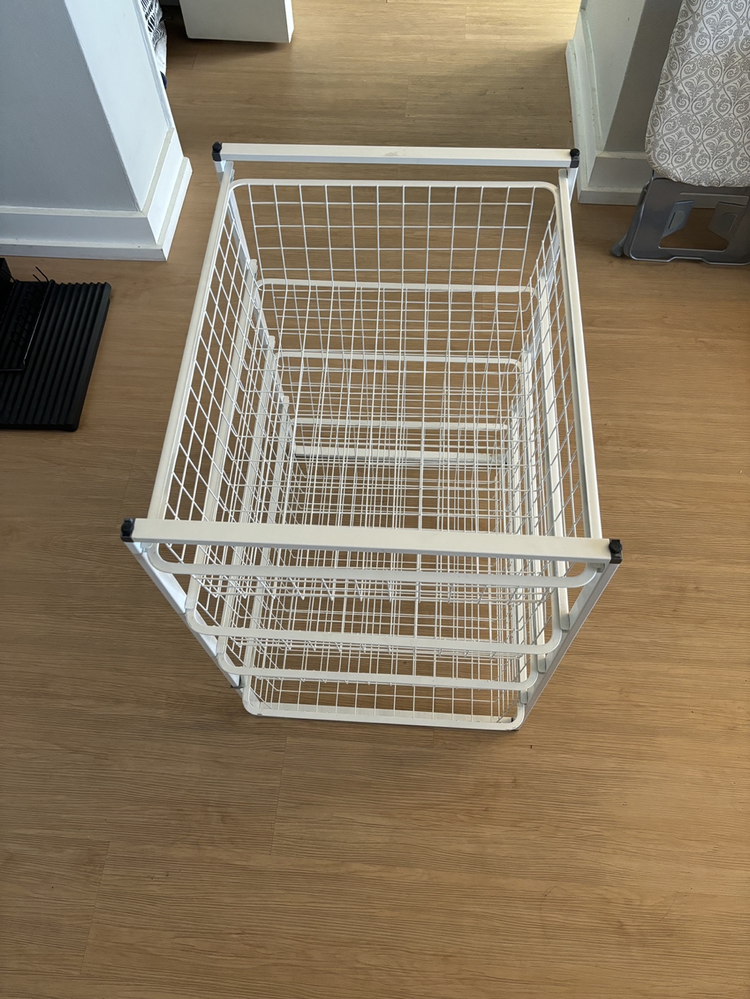 White Wire Storage Shelf - photo 5