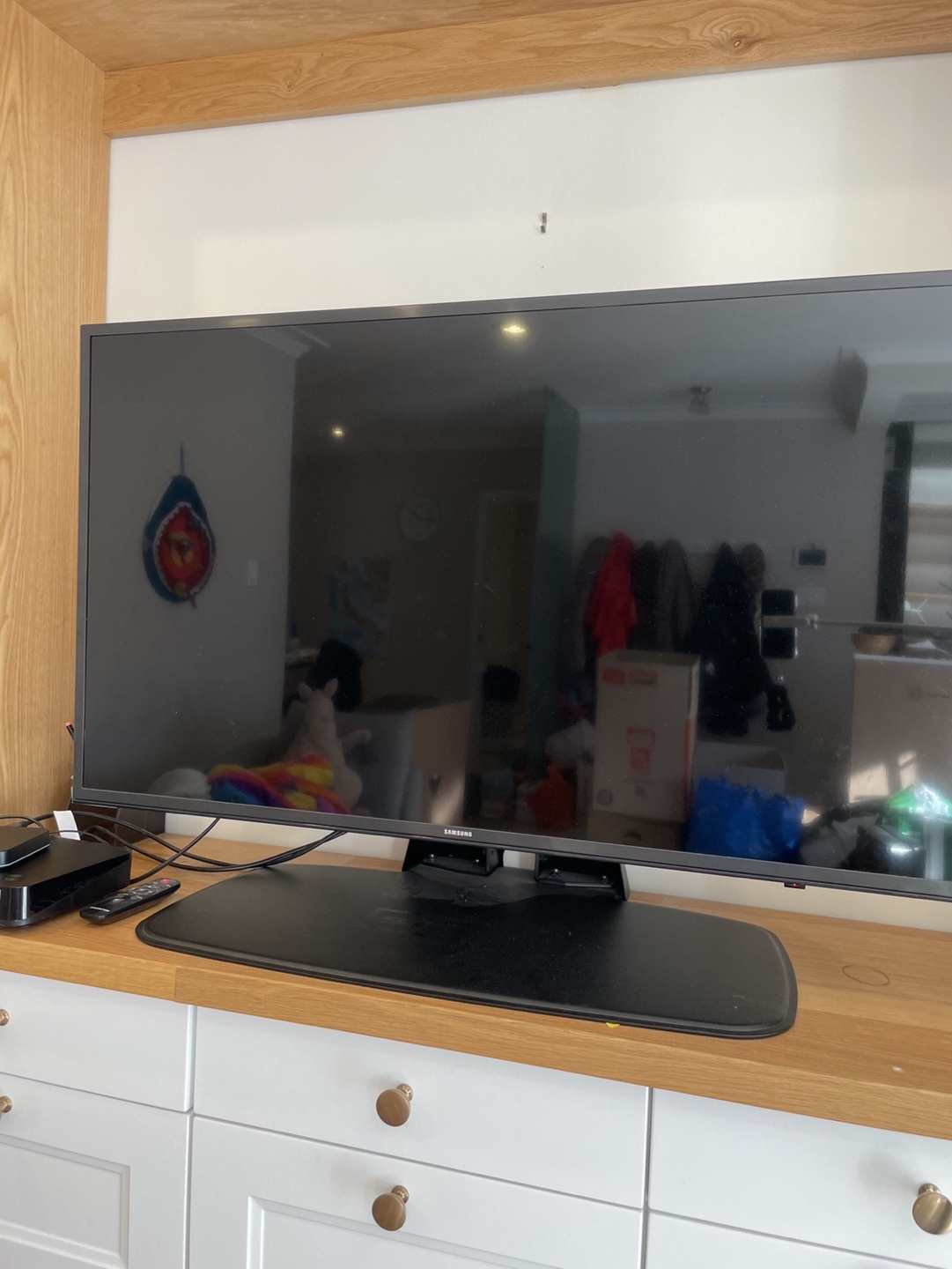 Samsung TV 43 inch. Pickup Nov 14 or 15!