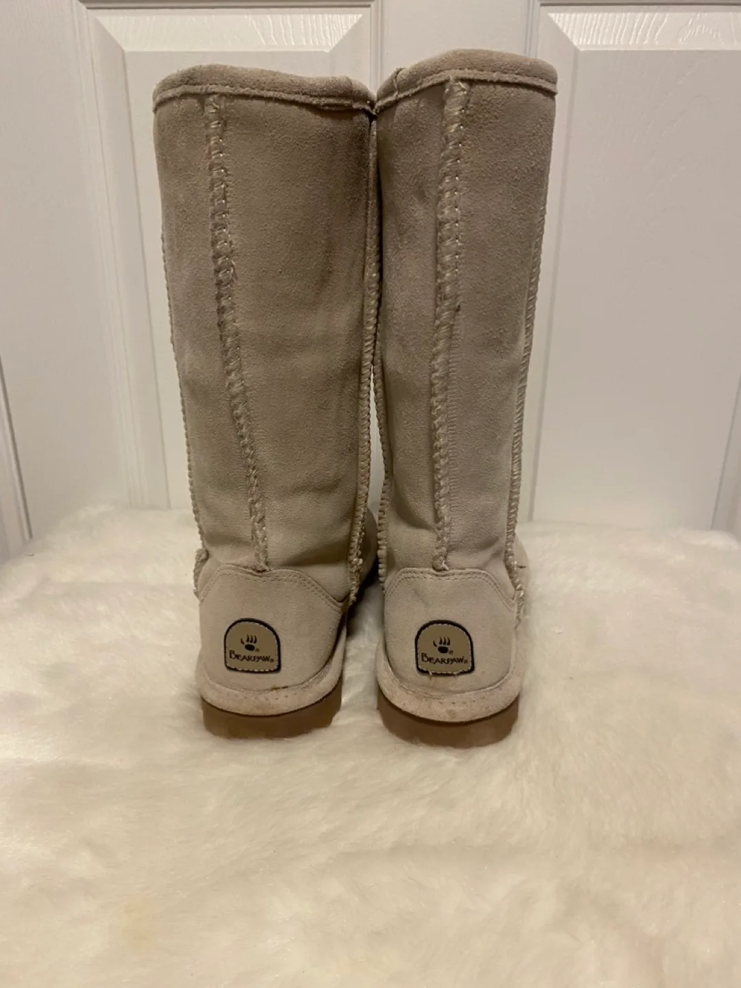 Women’s Bear Paw Boots image indicator(2)