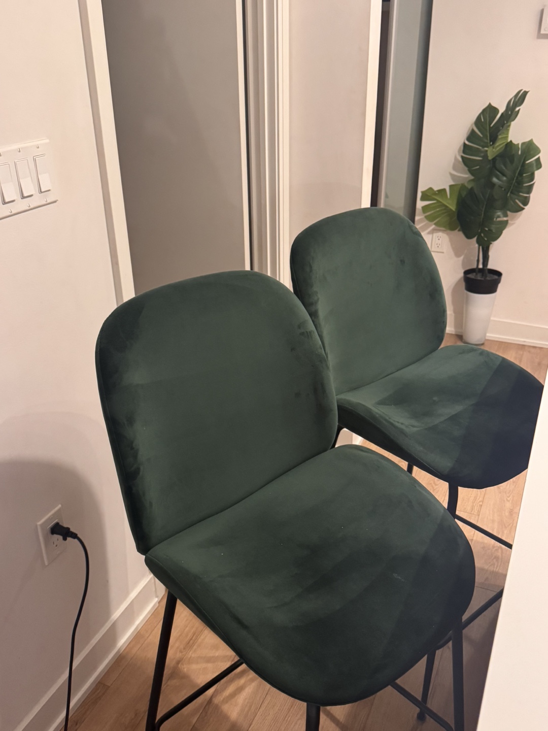Set of 2 Green Velvet Bar Stools