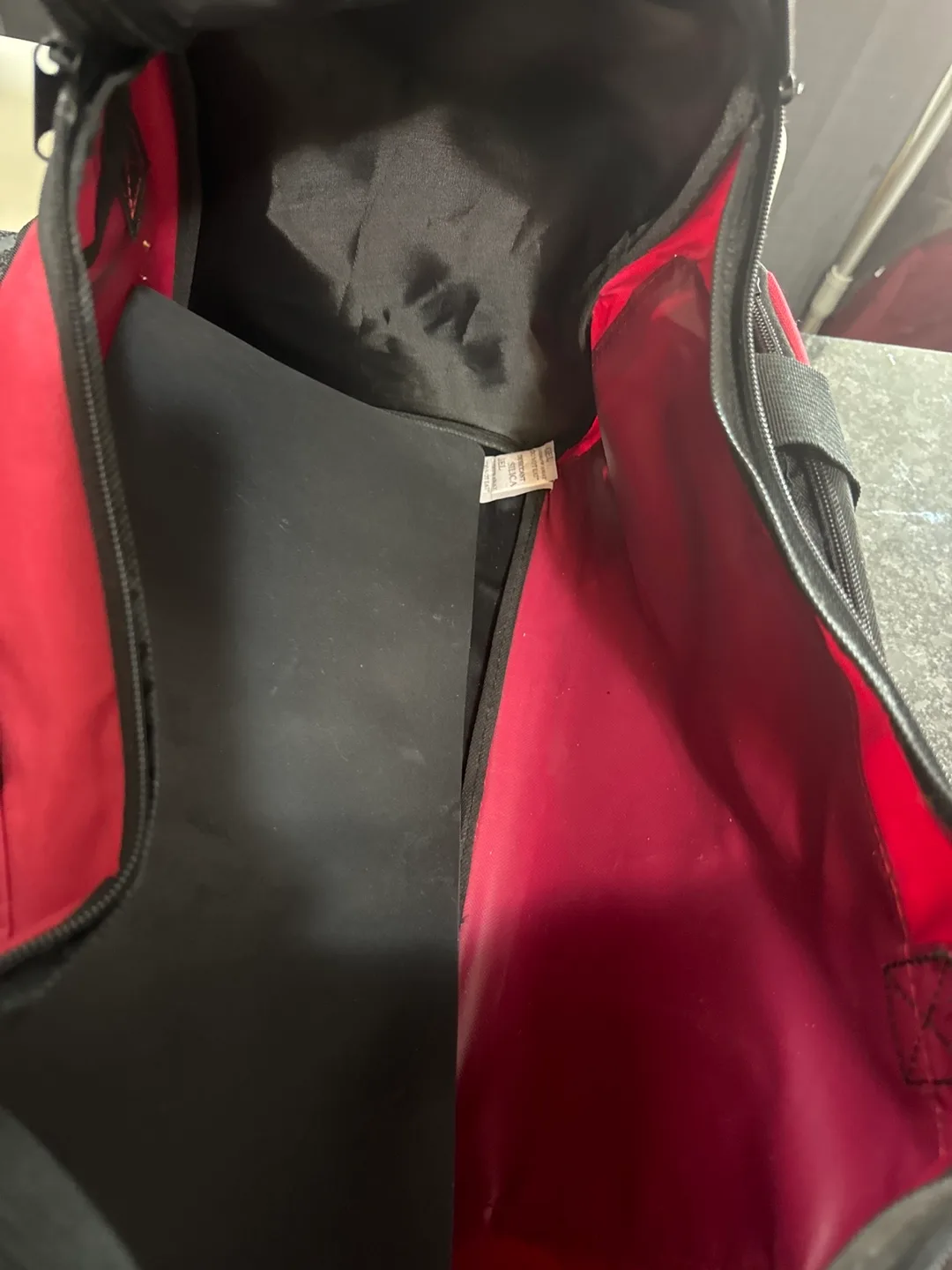 GoodLife Fitness Duffle Bag image indicator(2)