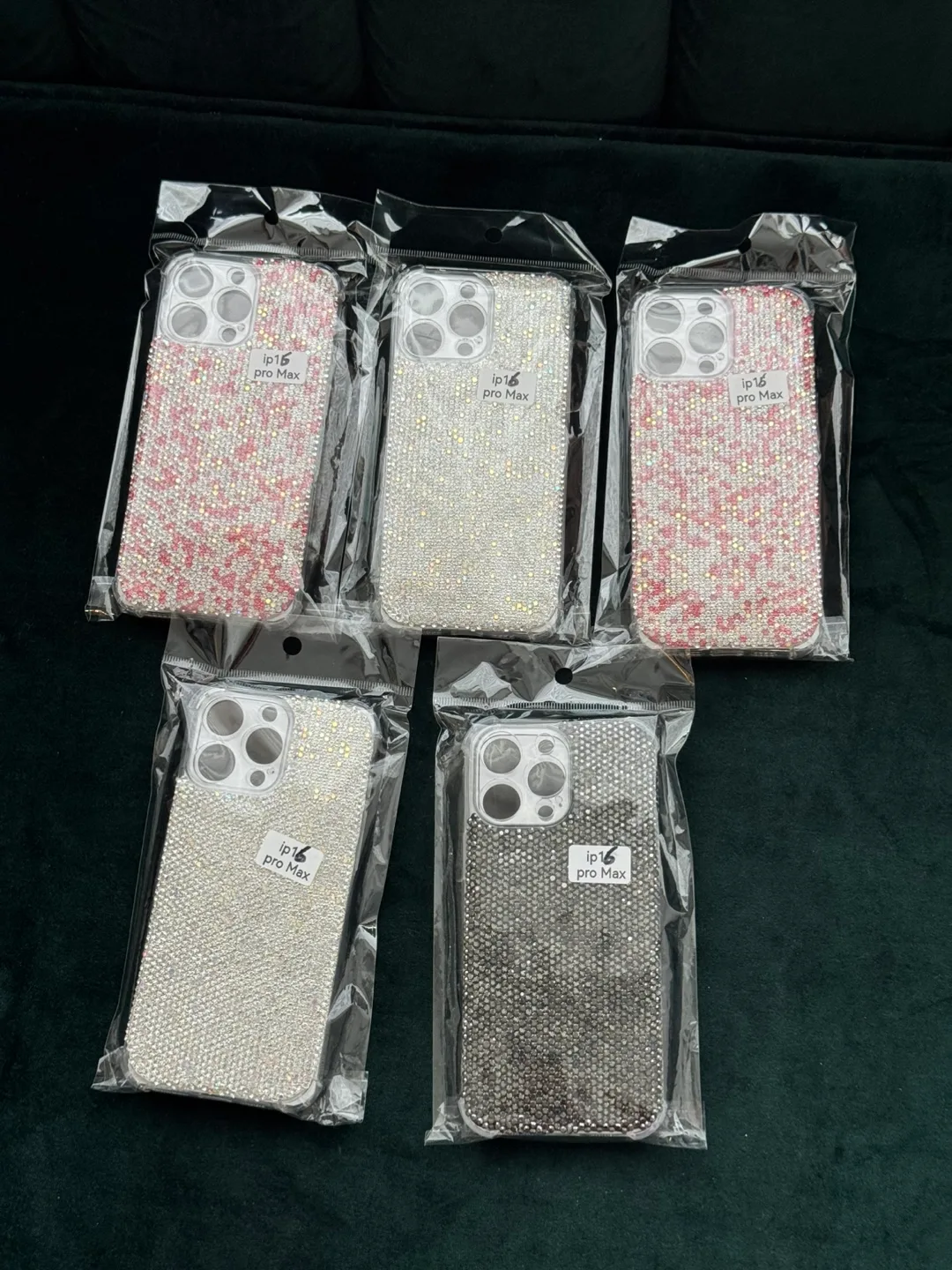 Glittery iphone 16 pro & 16 pro max cases (BRAND NEW) image indicator(4)