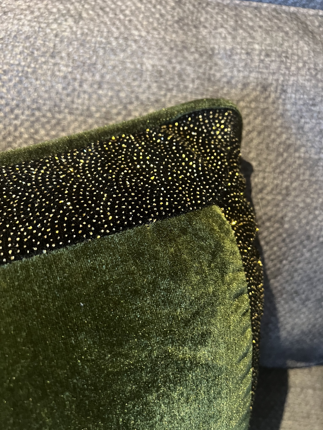 Green Velvet Christmas Cushion - photo 4