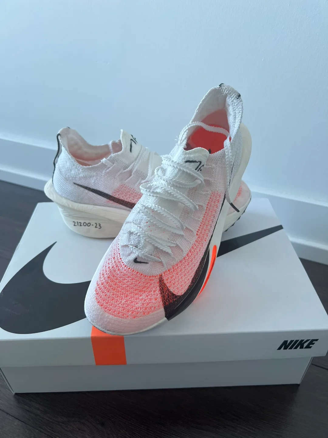 Nike ALPHAFLY NEXT% 3 PROTO Woman's Size 7 FD8357-100 image indicator(5)