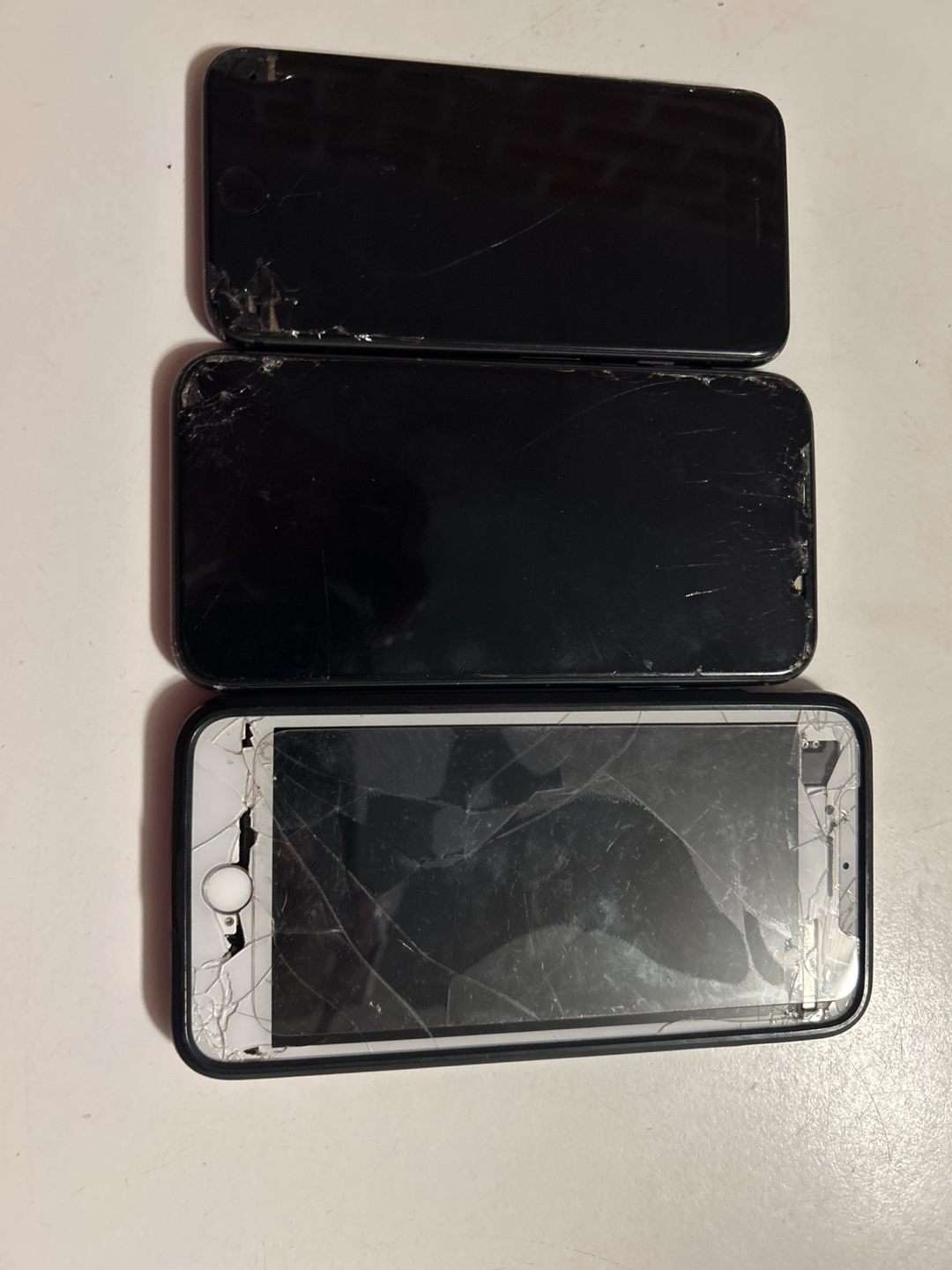 3 iPhones for Parts