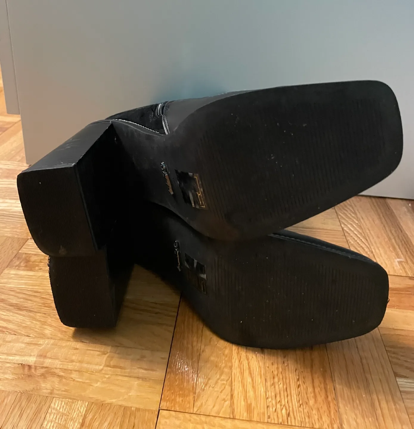 Black Ankle Boots Size 7 image indicator(4)