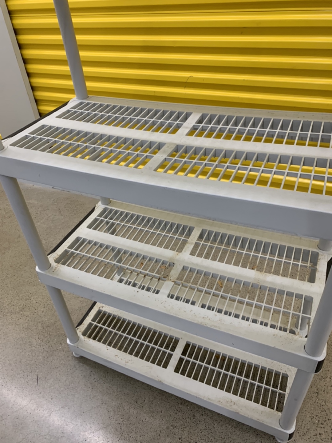 5-Tier White Plastic Shelving Unit - photo 3