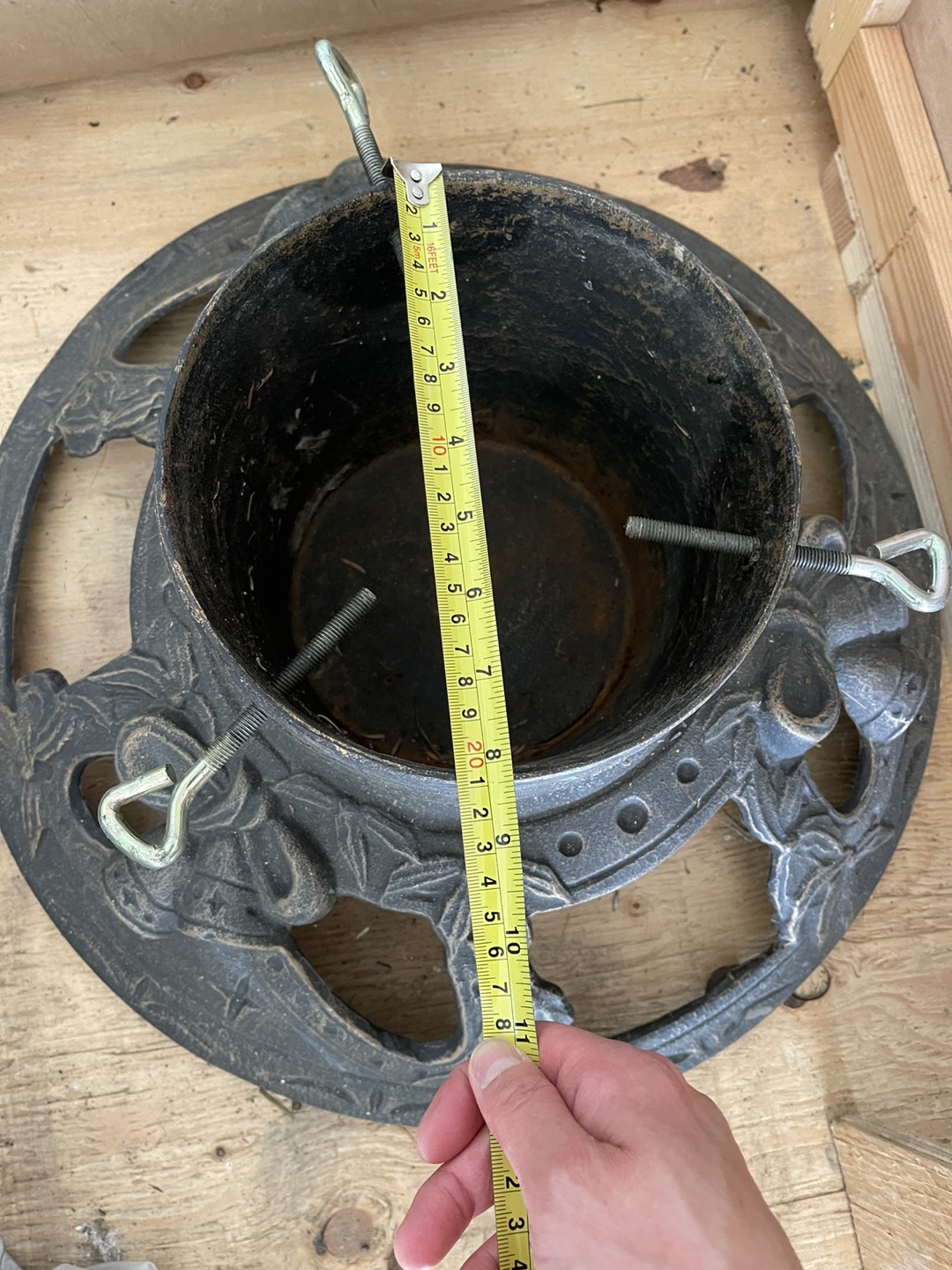 Vintage Cast Iron Christmas Tree Stand - photo 3