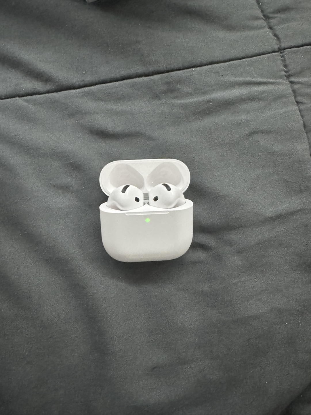Apple AirPods 4 with Charging Case - Active Noise Cancellation - photo 4