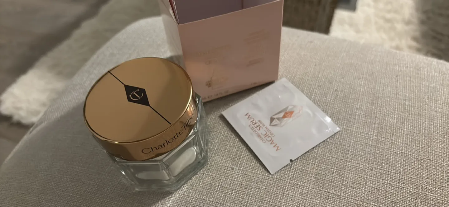 Charlotte Tilbury Magic Cream image indicator(3)