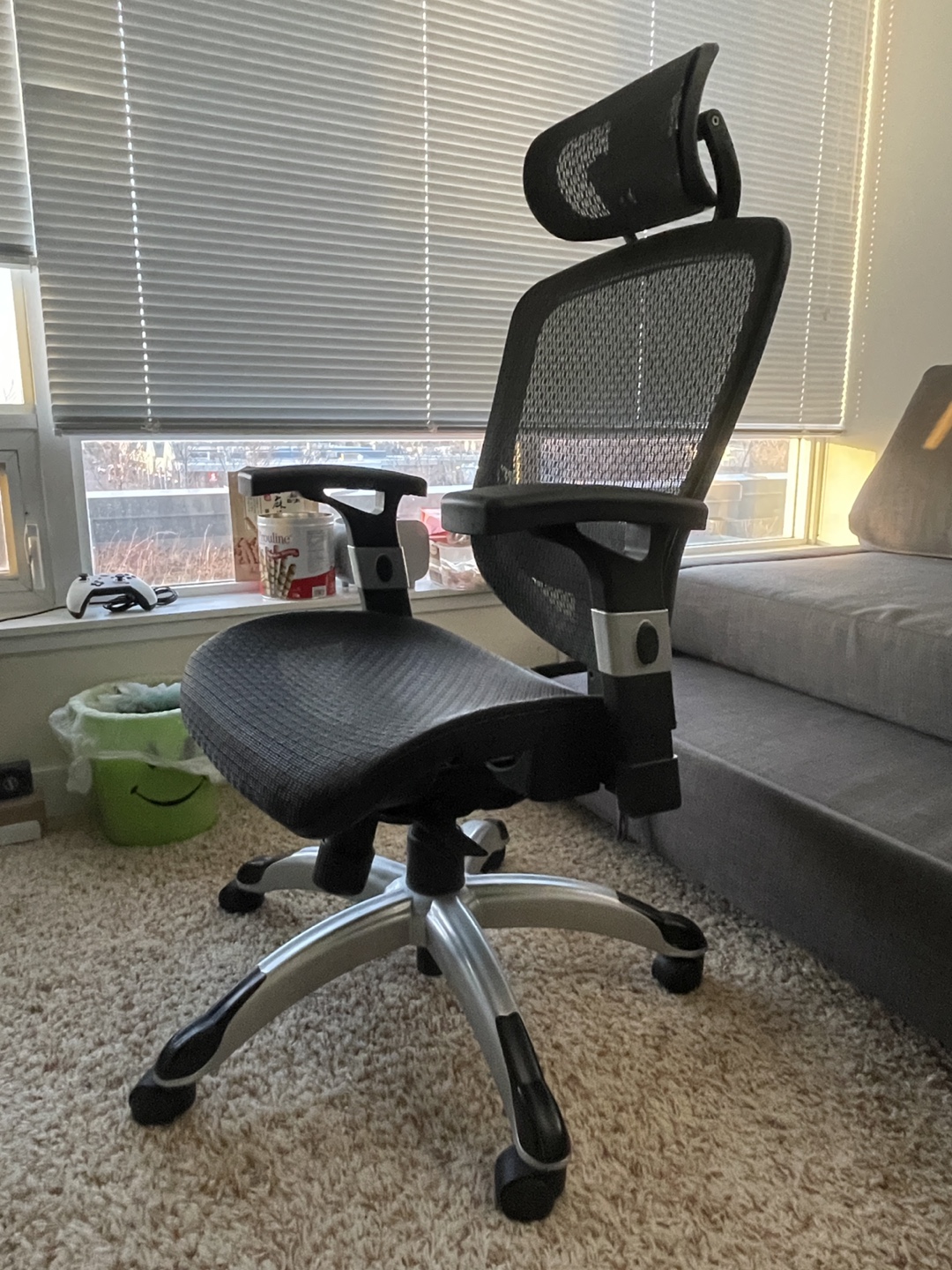 Moving Sale ! Office chair with headrest