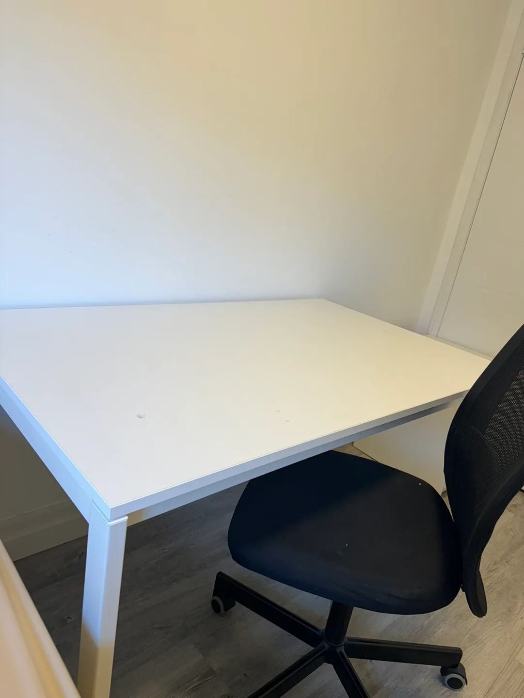 White Desk with Black Office Chair image indicator(2)
