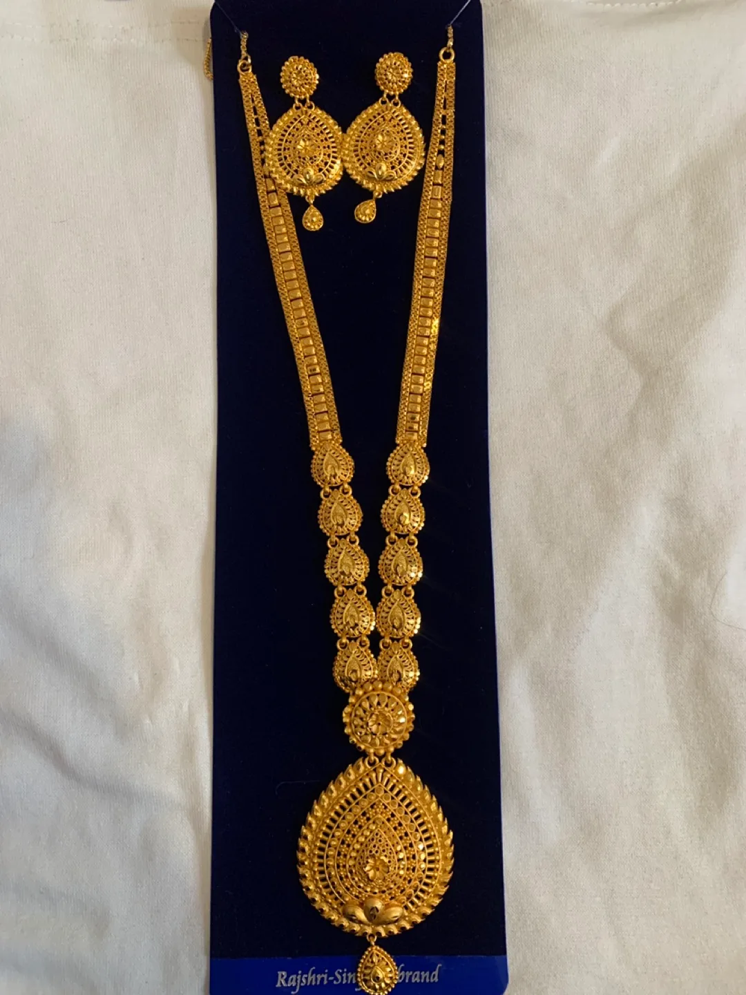 Necklace and Earrings Set thumbnail