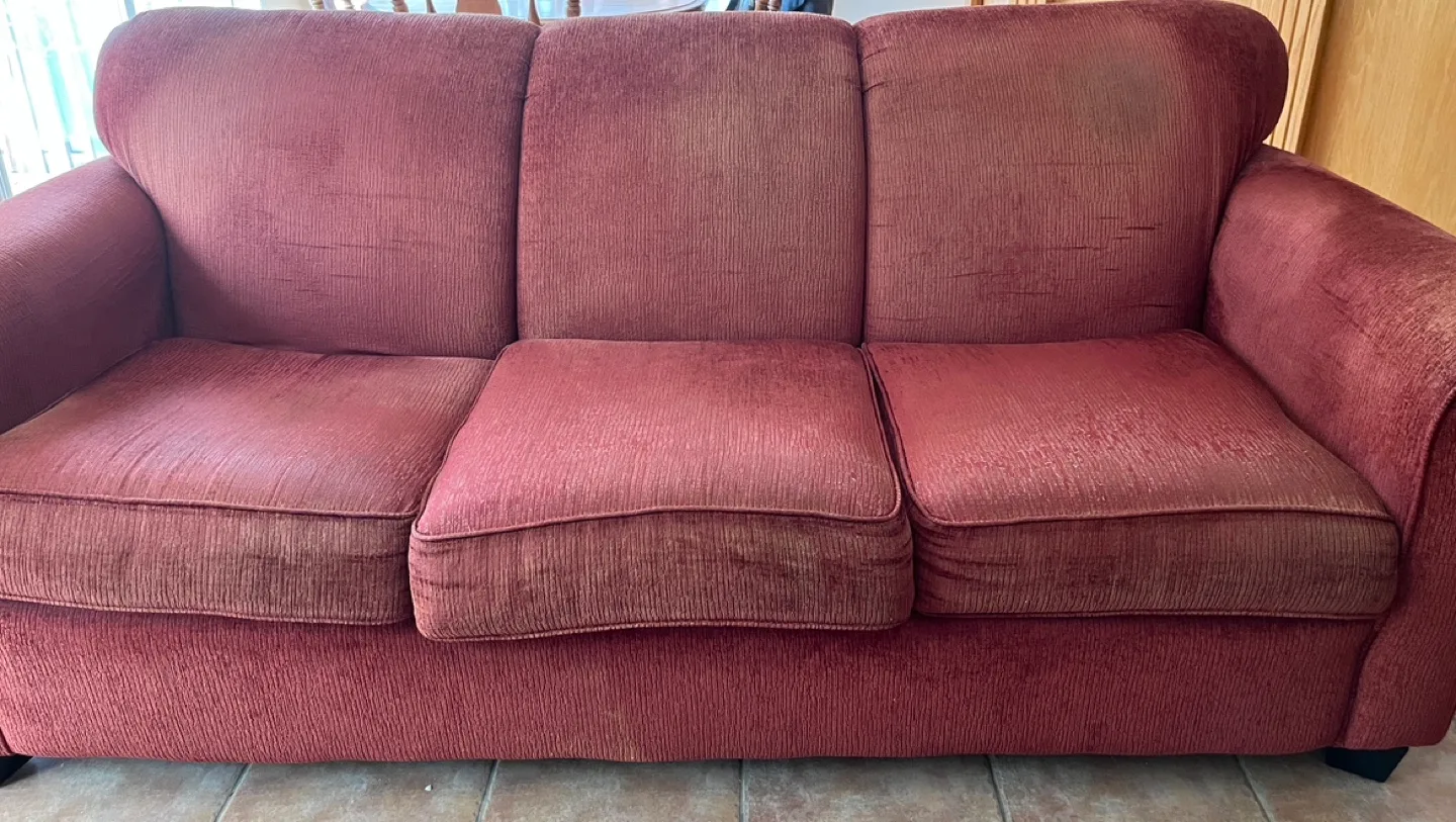 Red Couch thumbnail