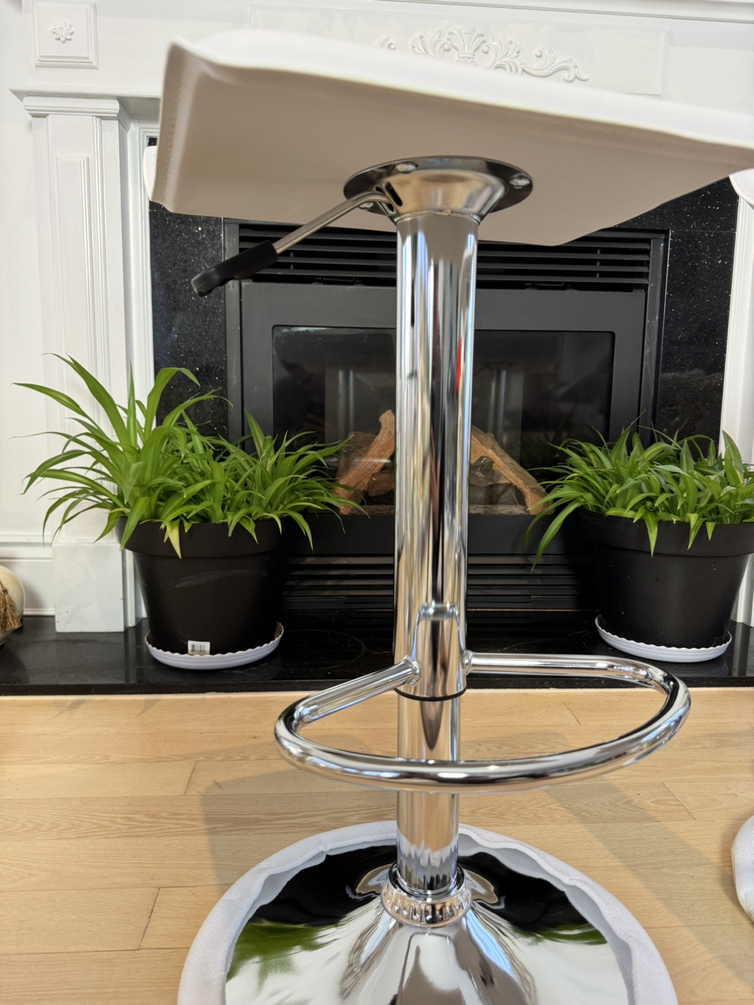Set of 2 White Bar Stools - photo 3