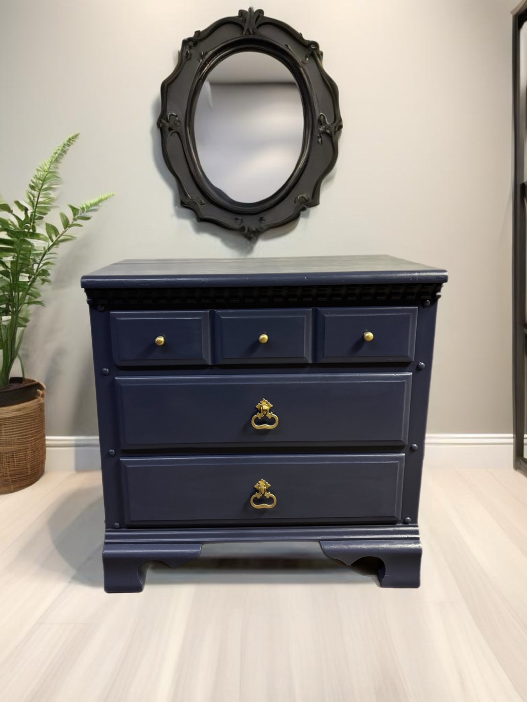 Vintage 3 Drawer Dresser