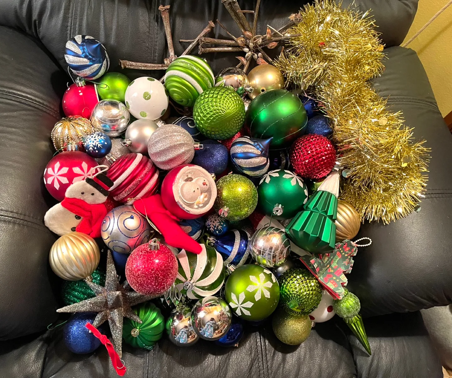Christmas Tree Ornaments Lot thumbnail