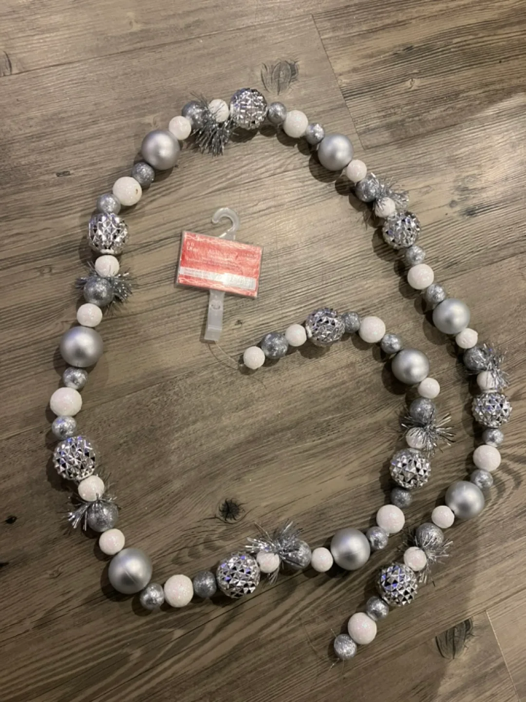 6 Ashland Garlands, 3 Gold Bead Strands + 3 Silver Bauble image indicator(5)