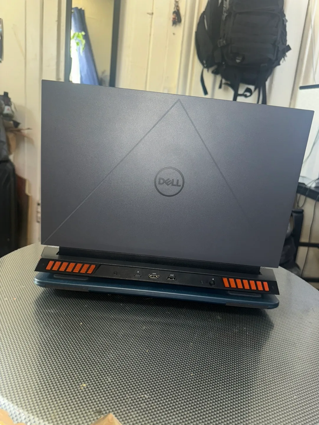 Dell G15 Gaming Laptop image indicator(2)