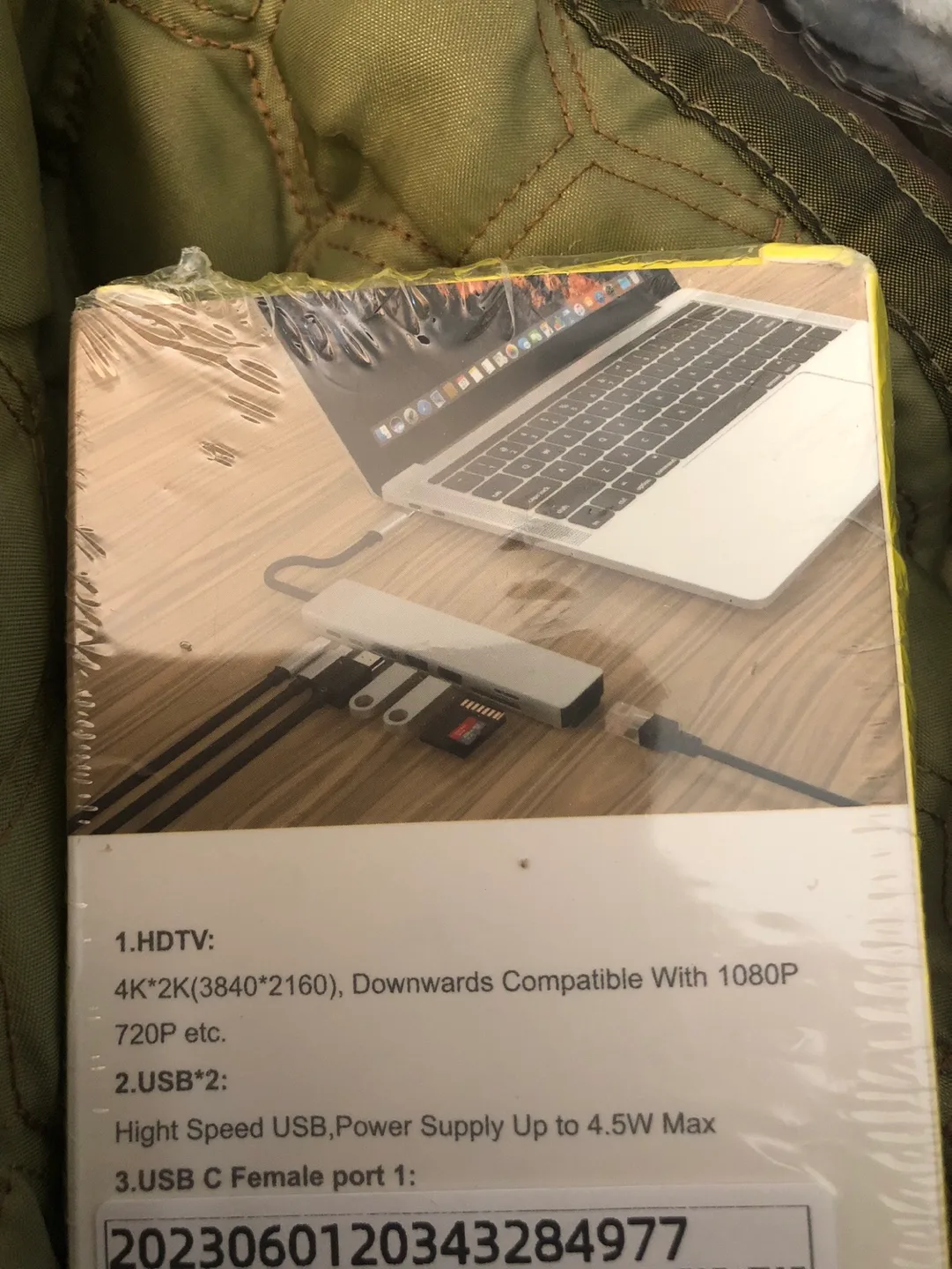 USB C Hub Adapter 8 Port thumbnail