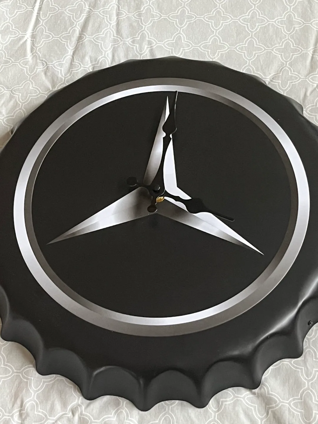 Mercedes-Benz Bottle Cap Clock image indicator(3)