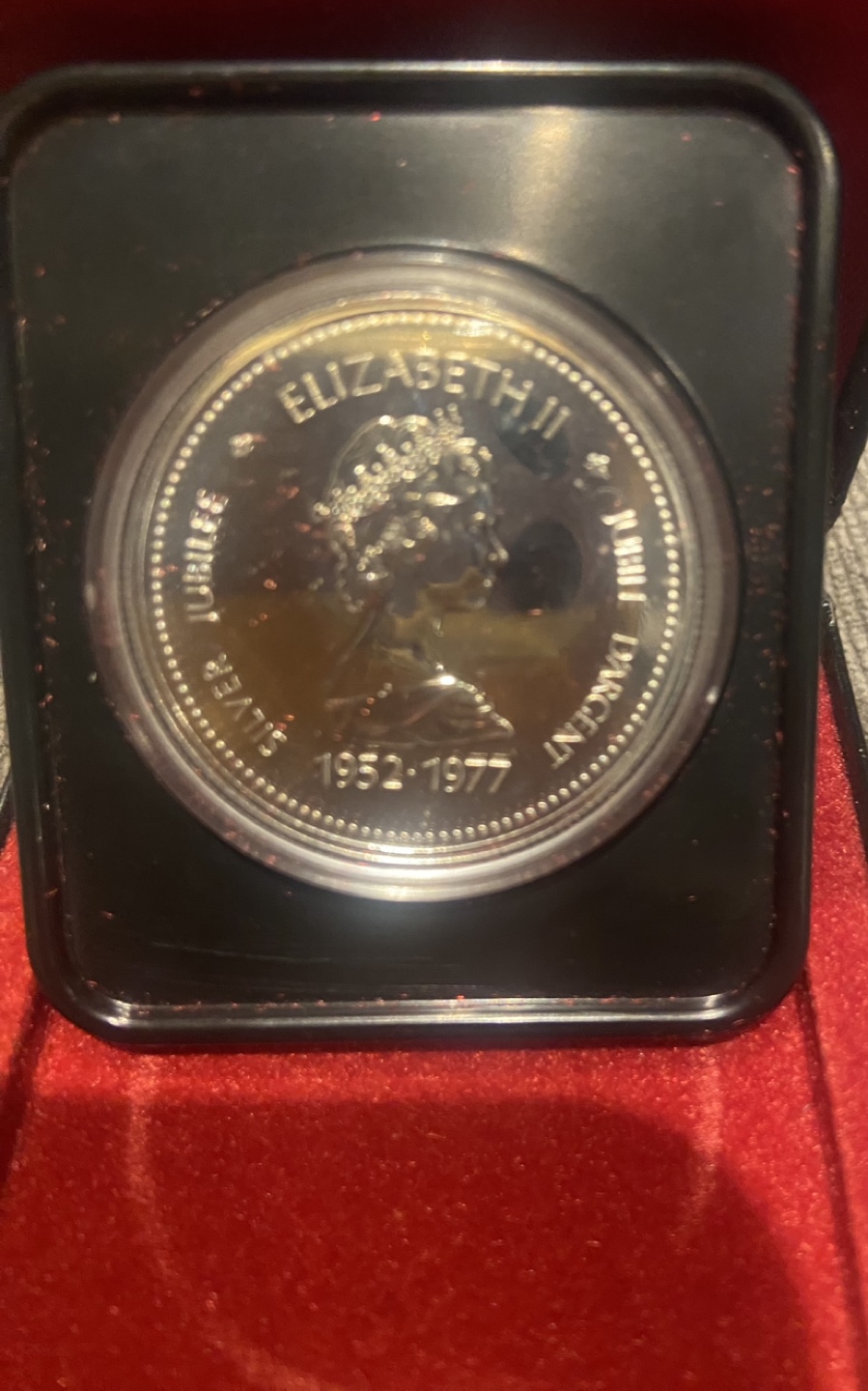 1977 Silver Dollar Coin in Original Case - photo 2