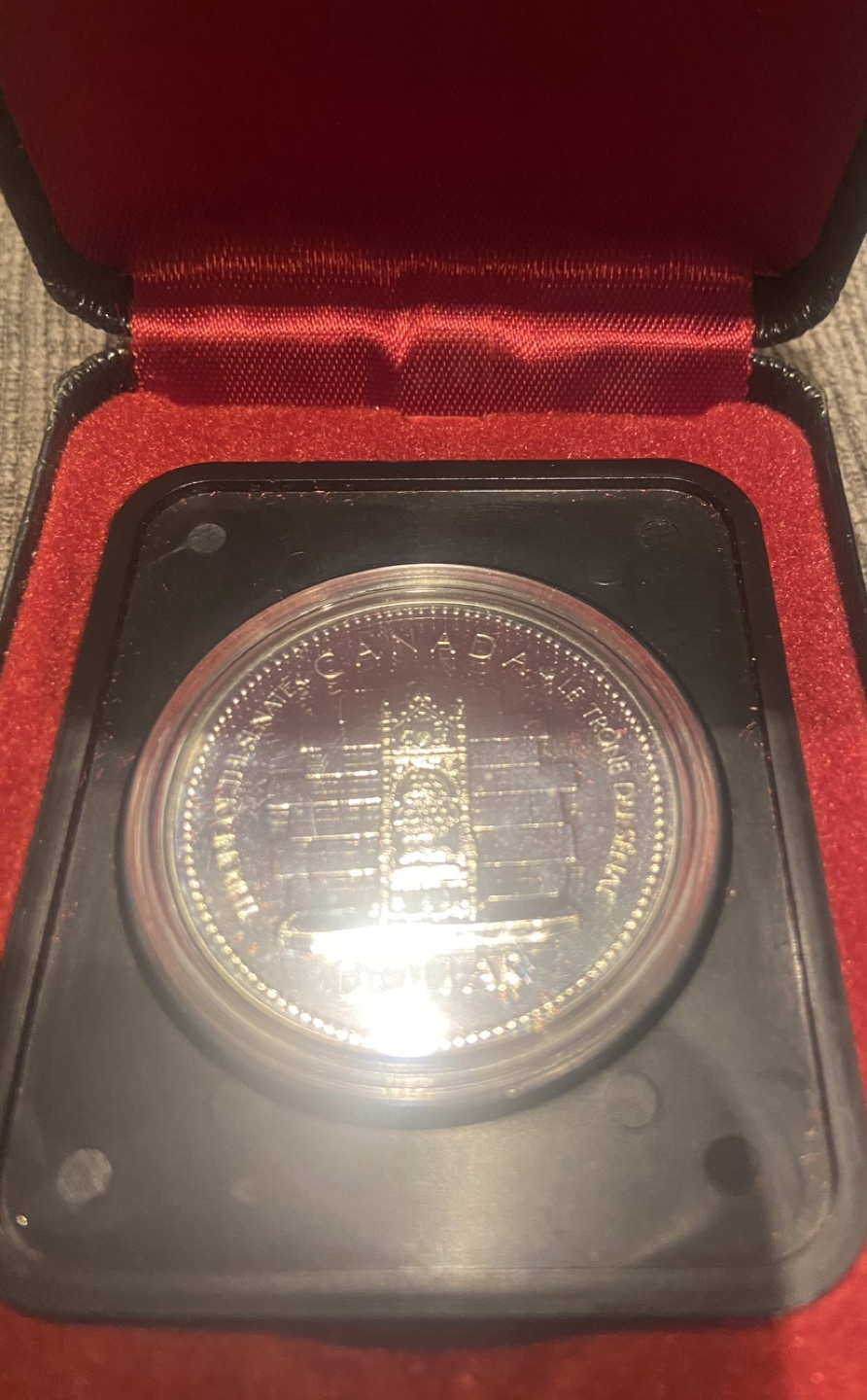 1977 Silver Dollar Coin in Original Case - photo 3