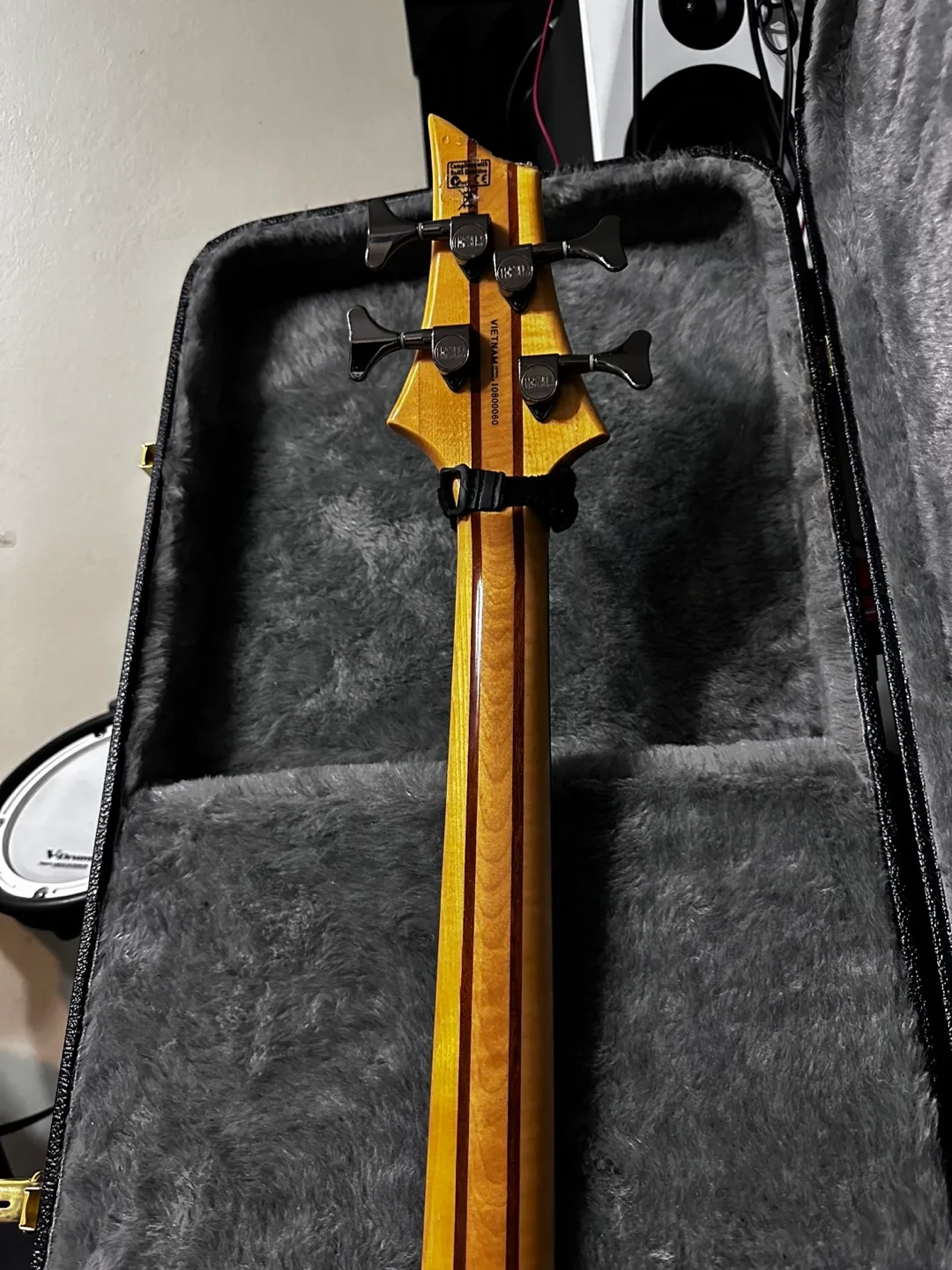 ESP LTD B-4E 4-String Bass Guitar image indicator(8)