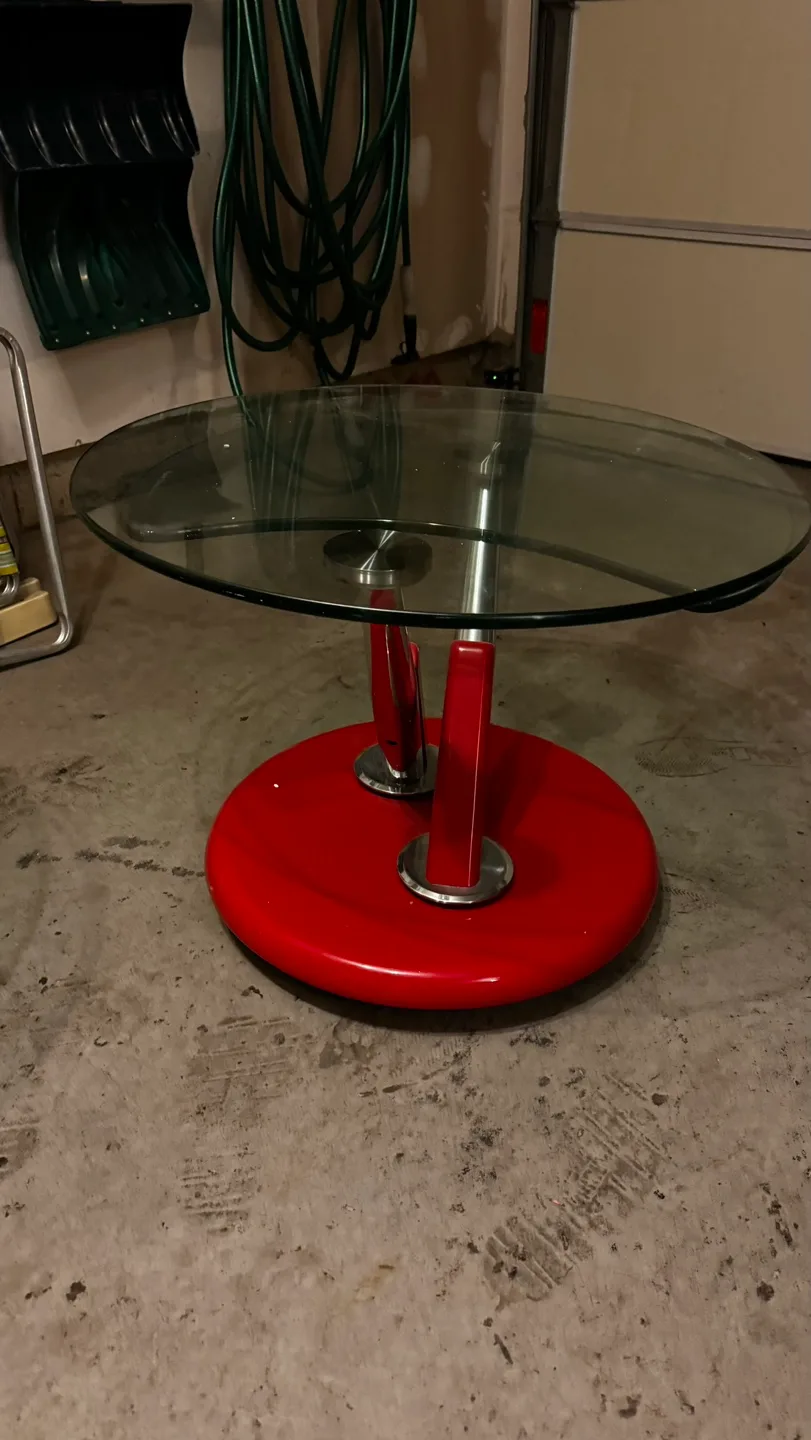 Set of 2 Glass Top Coffee Tables 30$ per each image indicator(2)